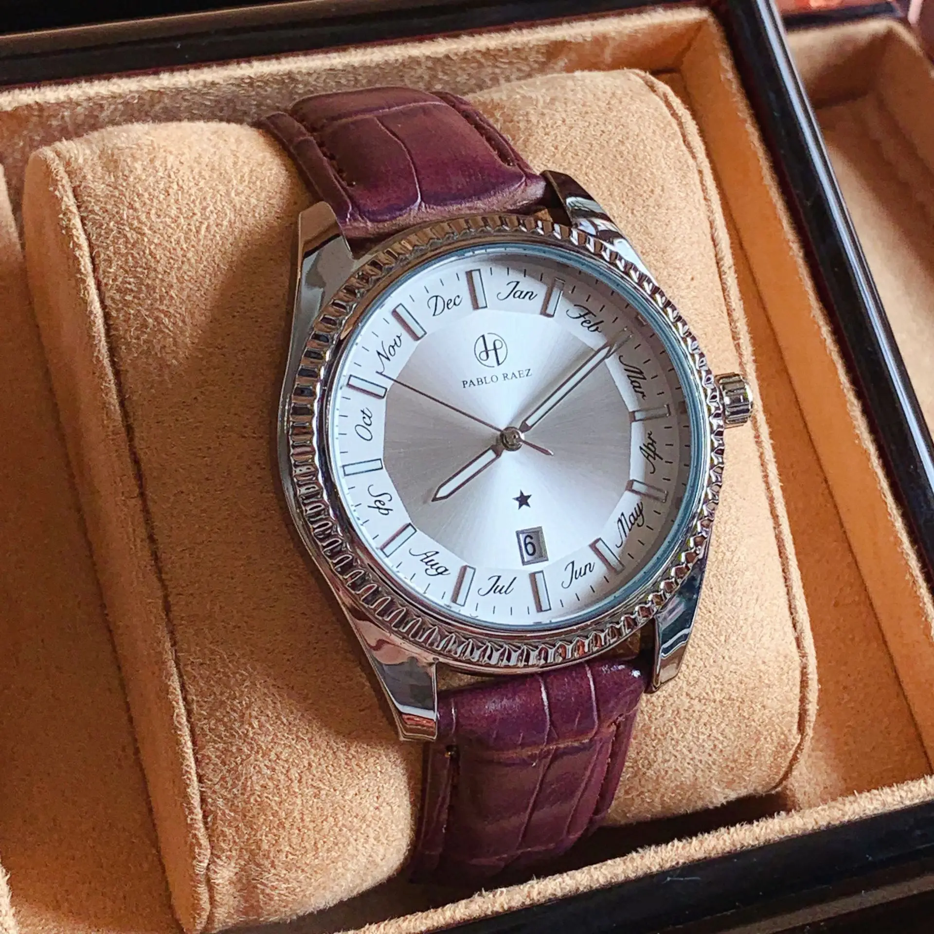 Men's Quartz Watch with Purple Belt & Crystal Dial — feature 14