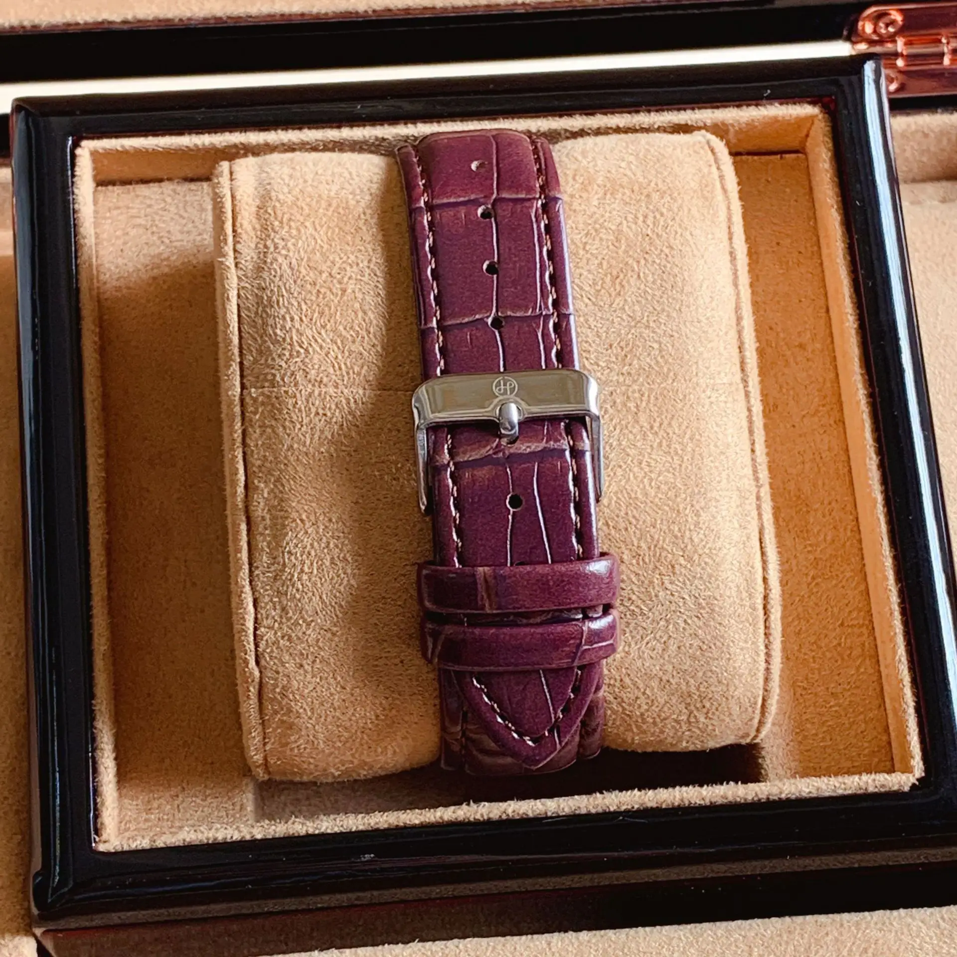 Men's Quartz Watch with Purple Belt & Crystal Dial — feature 17