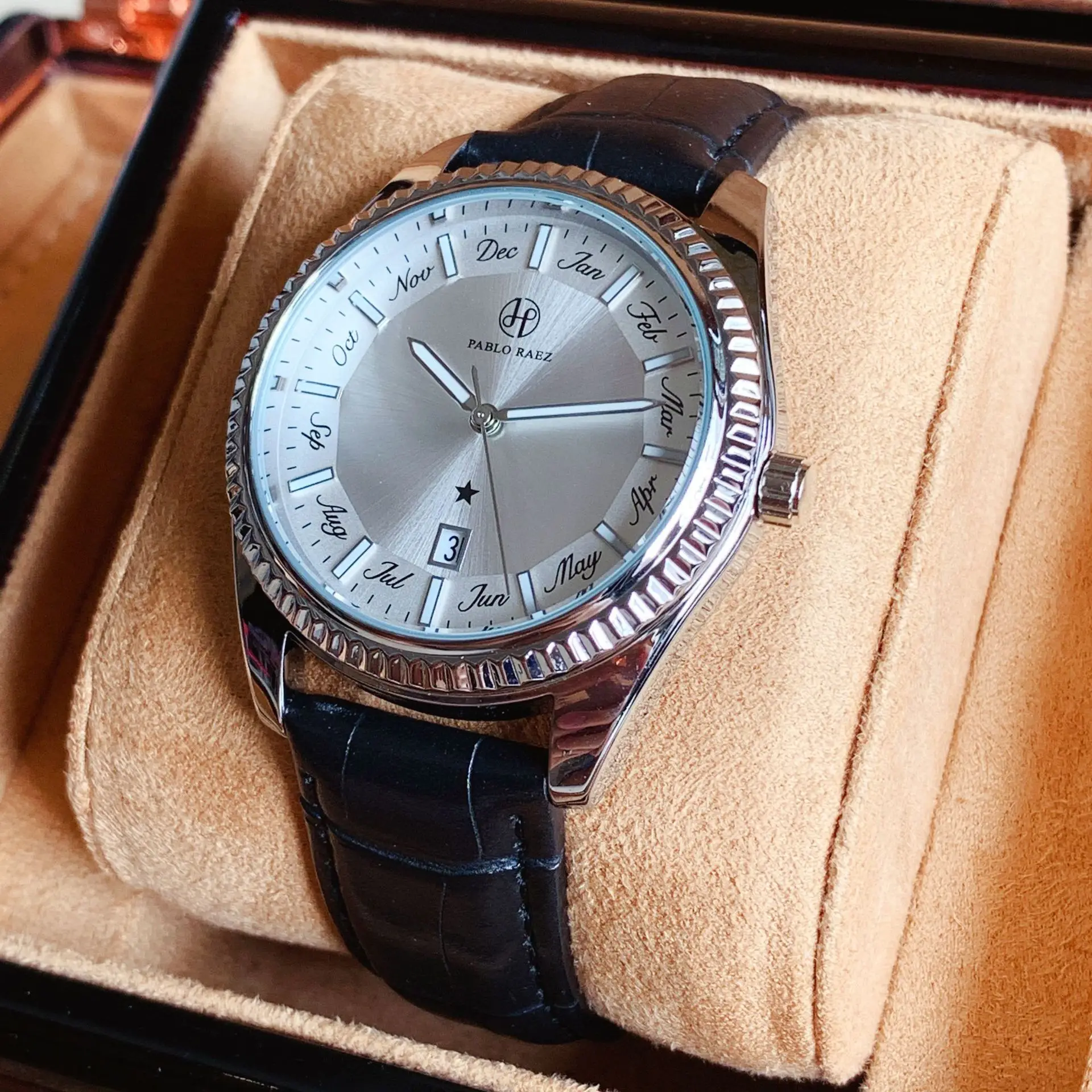 Men's Quartz Watch with Purple Belt & Crystal Dial — feature 21