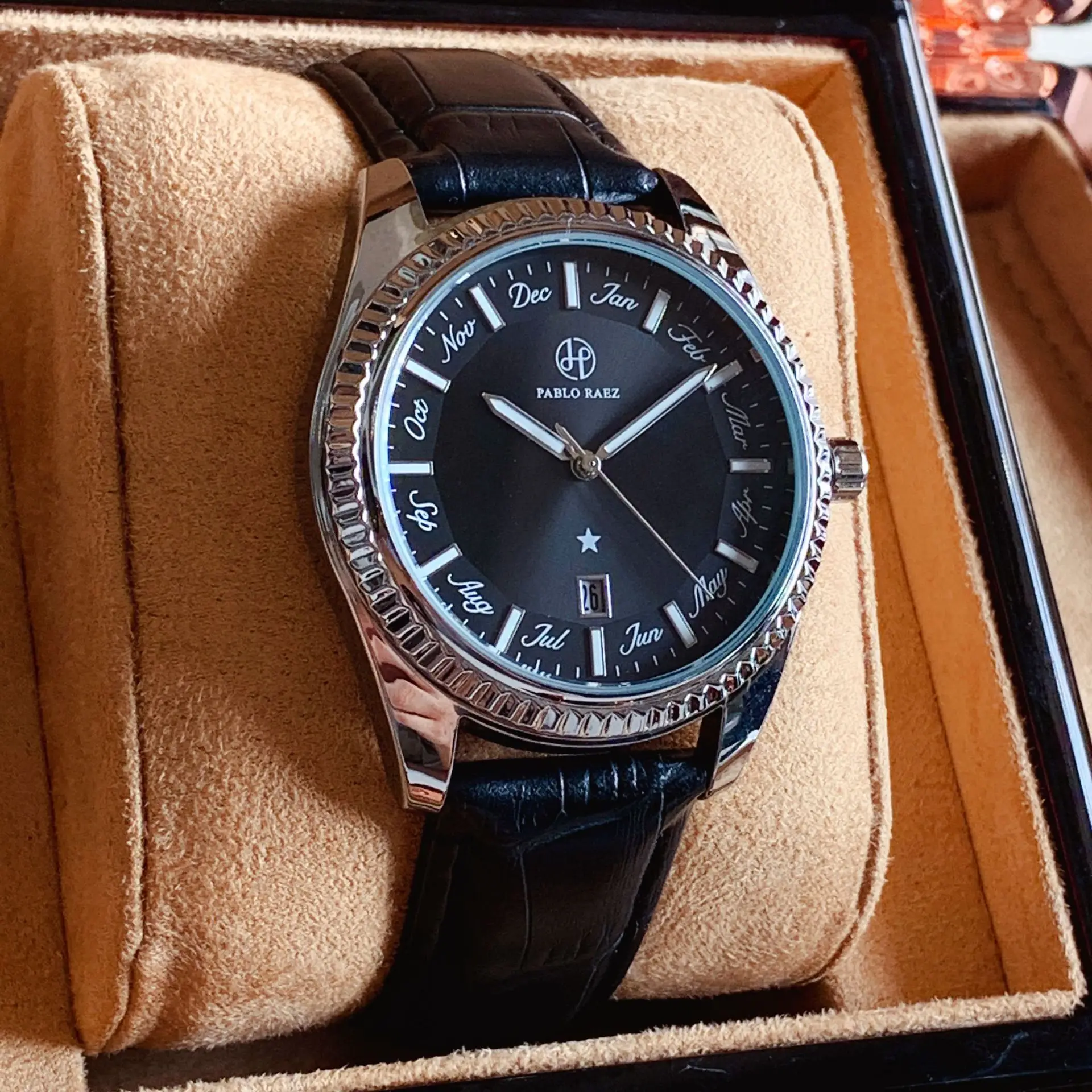 Men's Quartz Watch with Purple Belt & Crystal Dial — feature 4