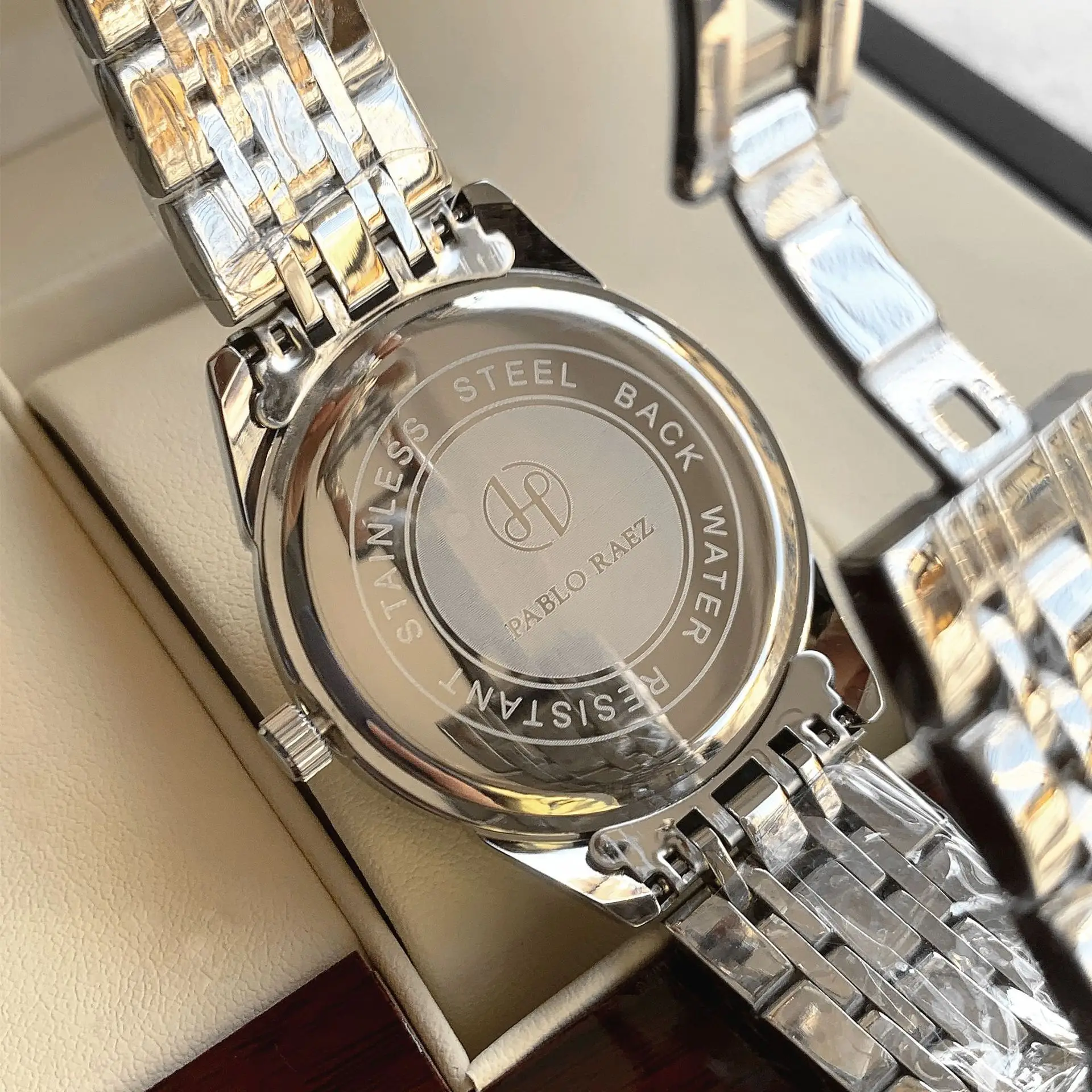 Men's Steel Band Quartz Watch with Back Polish - Image 7