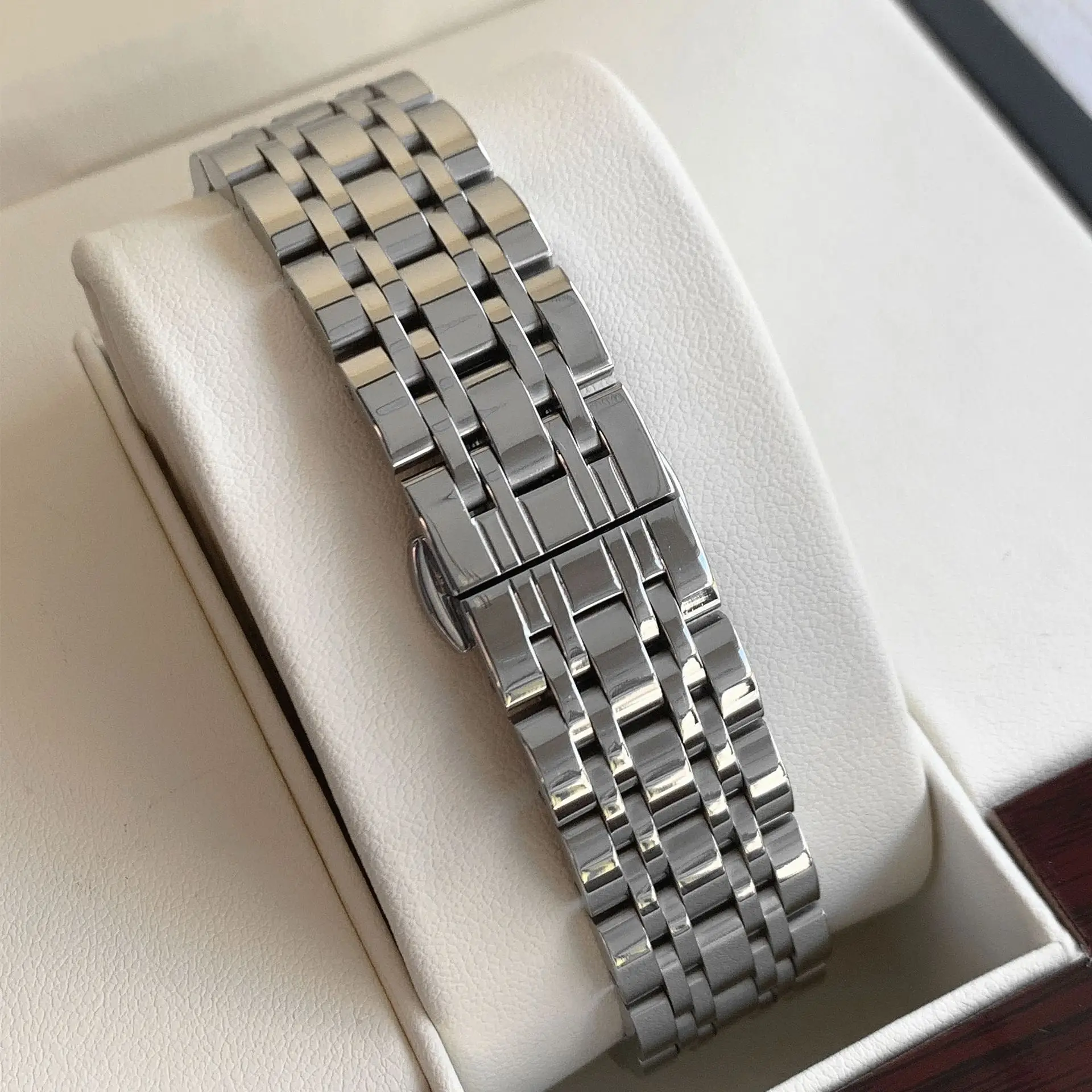 Men's Steel Band Quartz Watch with Back Polish - Image 8
