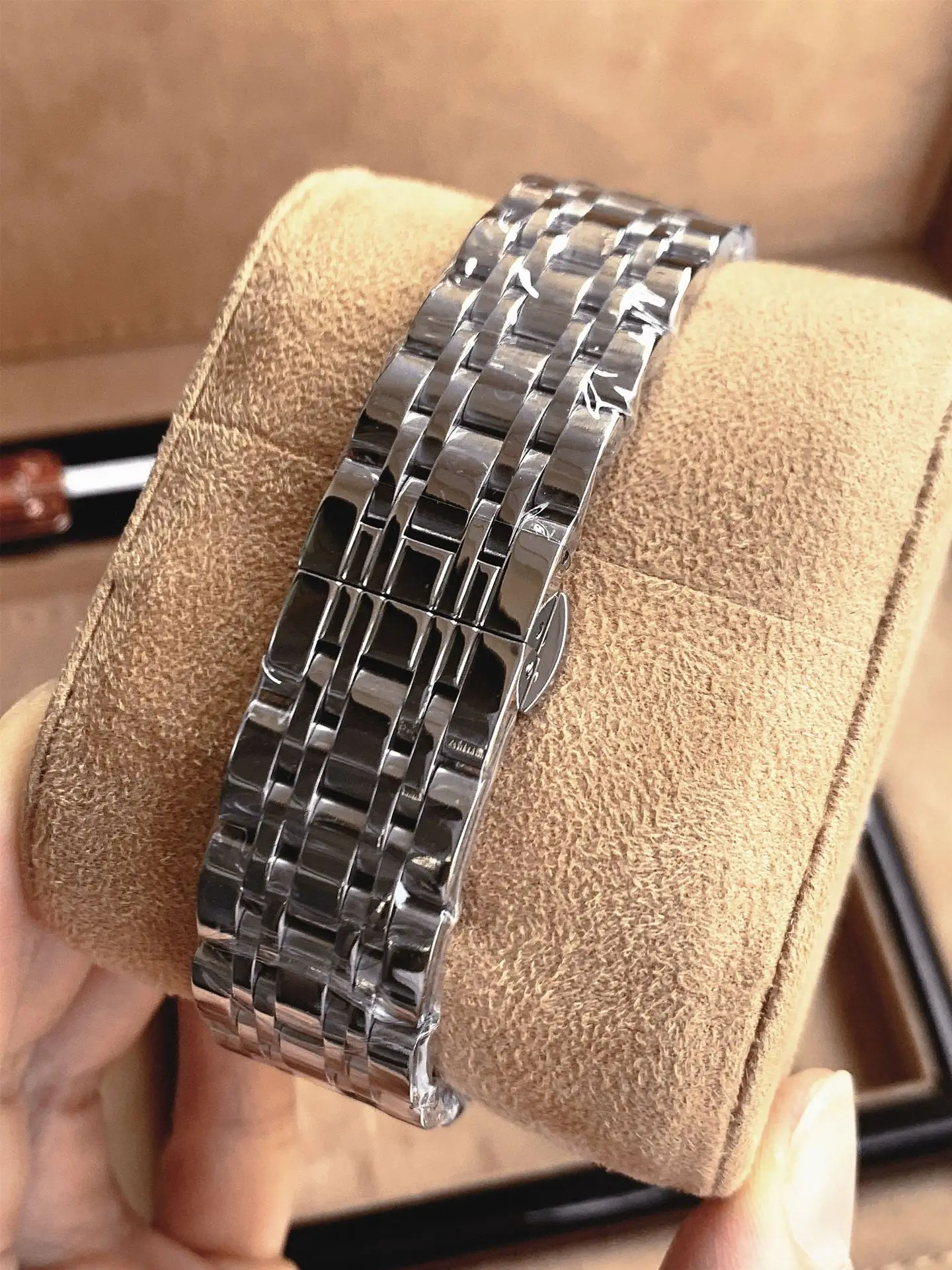 Men's Steel Band Quartz Watch with Back Polish — feature 18