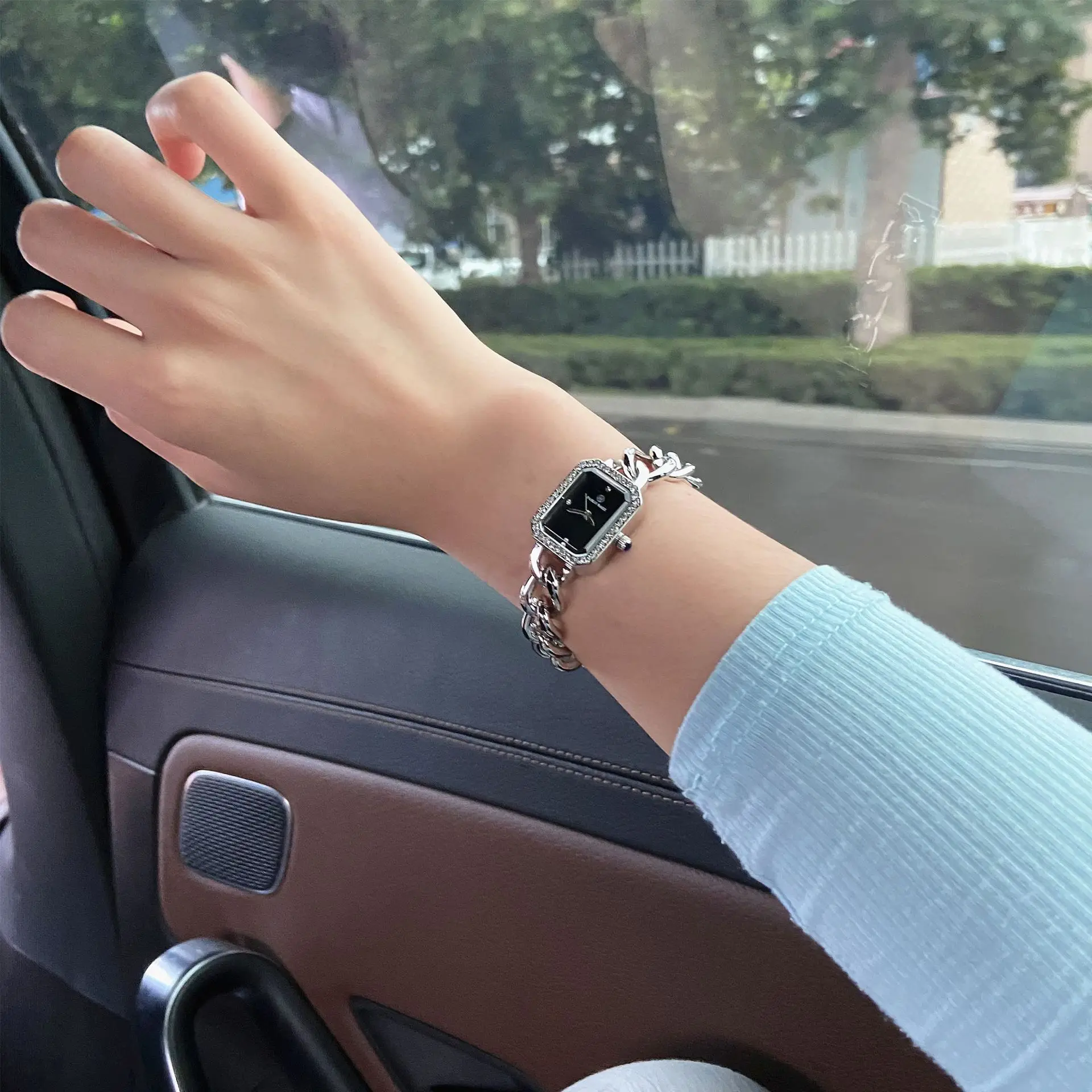 Women's Gold Chain Watch with Diamond Frame — feature 12