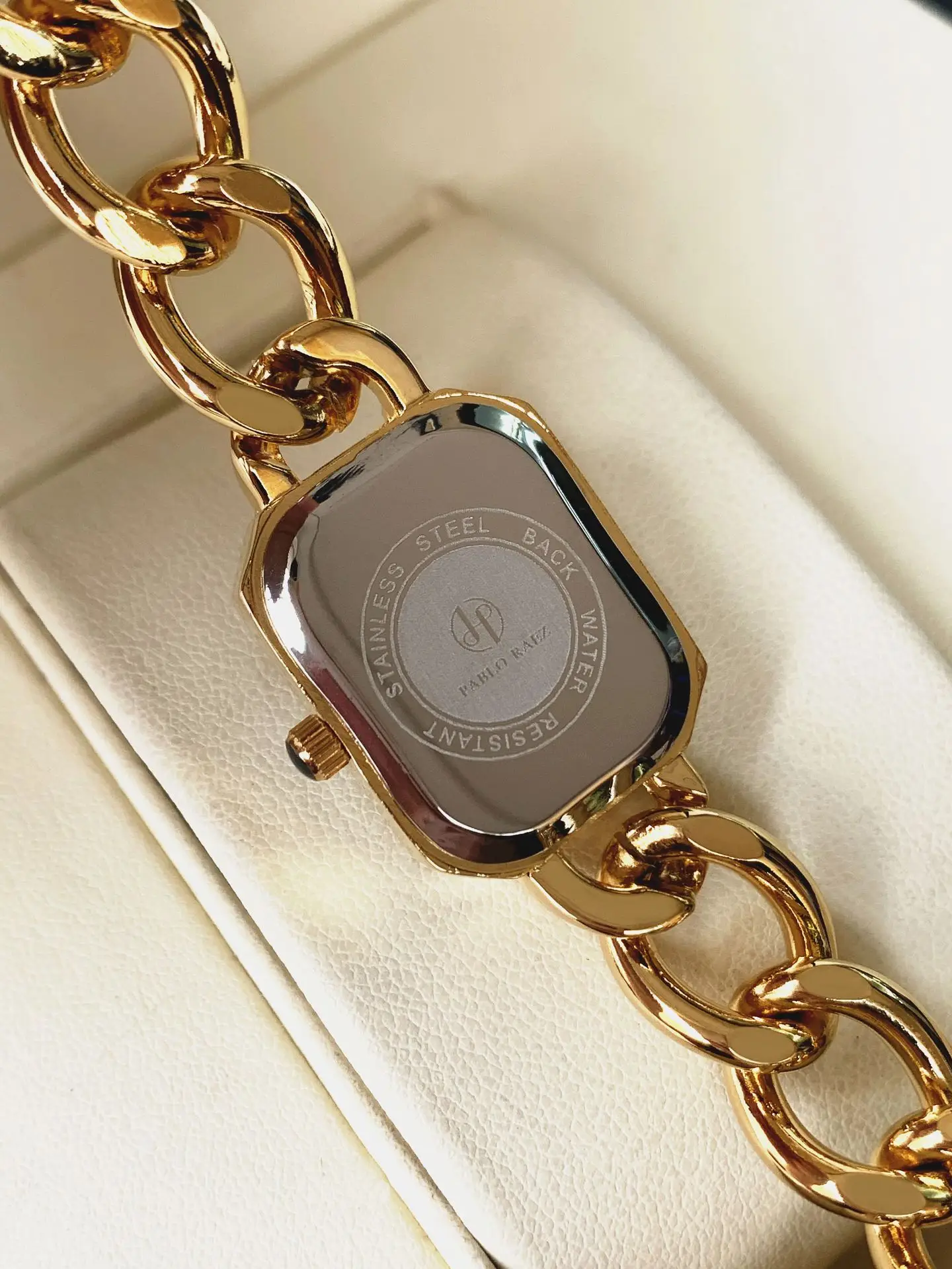 Ladies Waterproof Gold Bracelet Watch Tuhao — feature 14