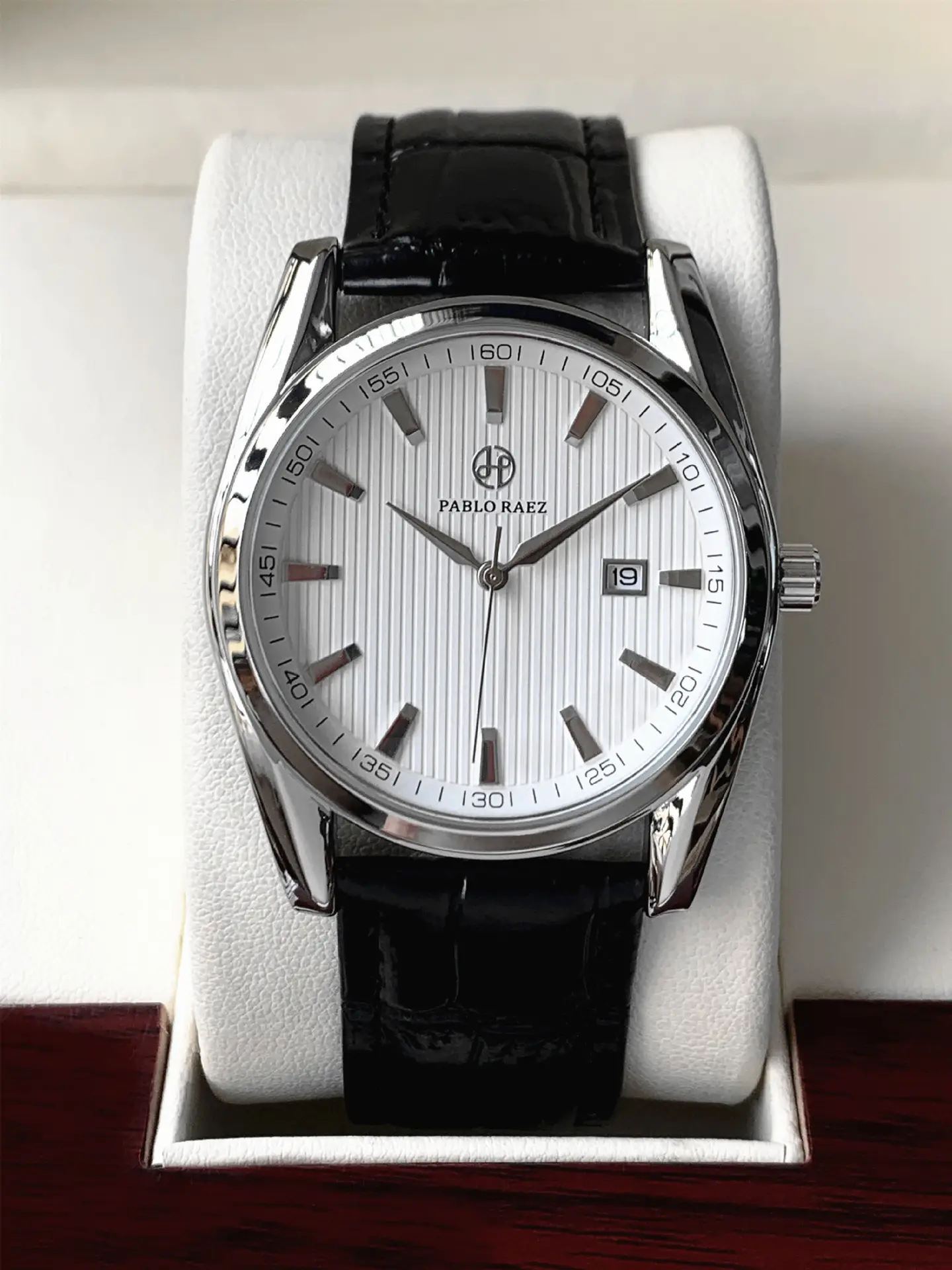 Men's Waterproof Black Dial Analog Watch with Leather Strap — feature 20