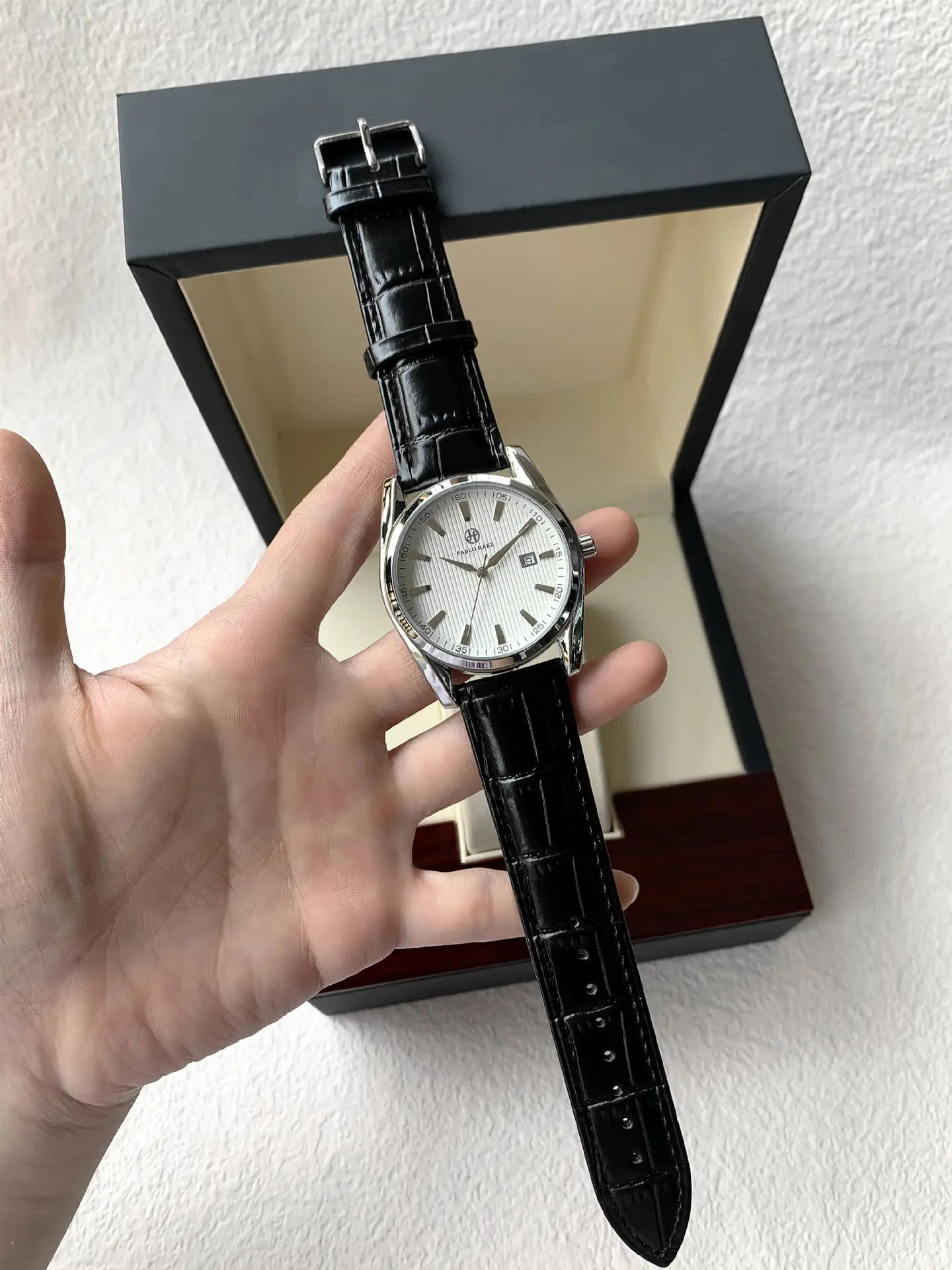 Men's Waterproof Black Dial Analog Watch with Leather Strap — feature 22