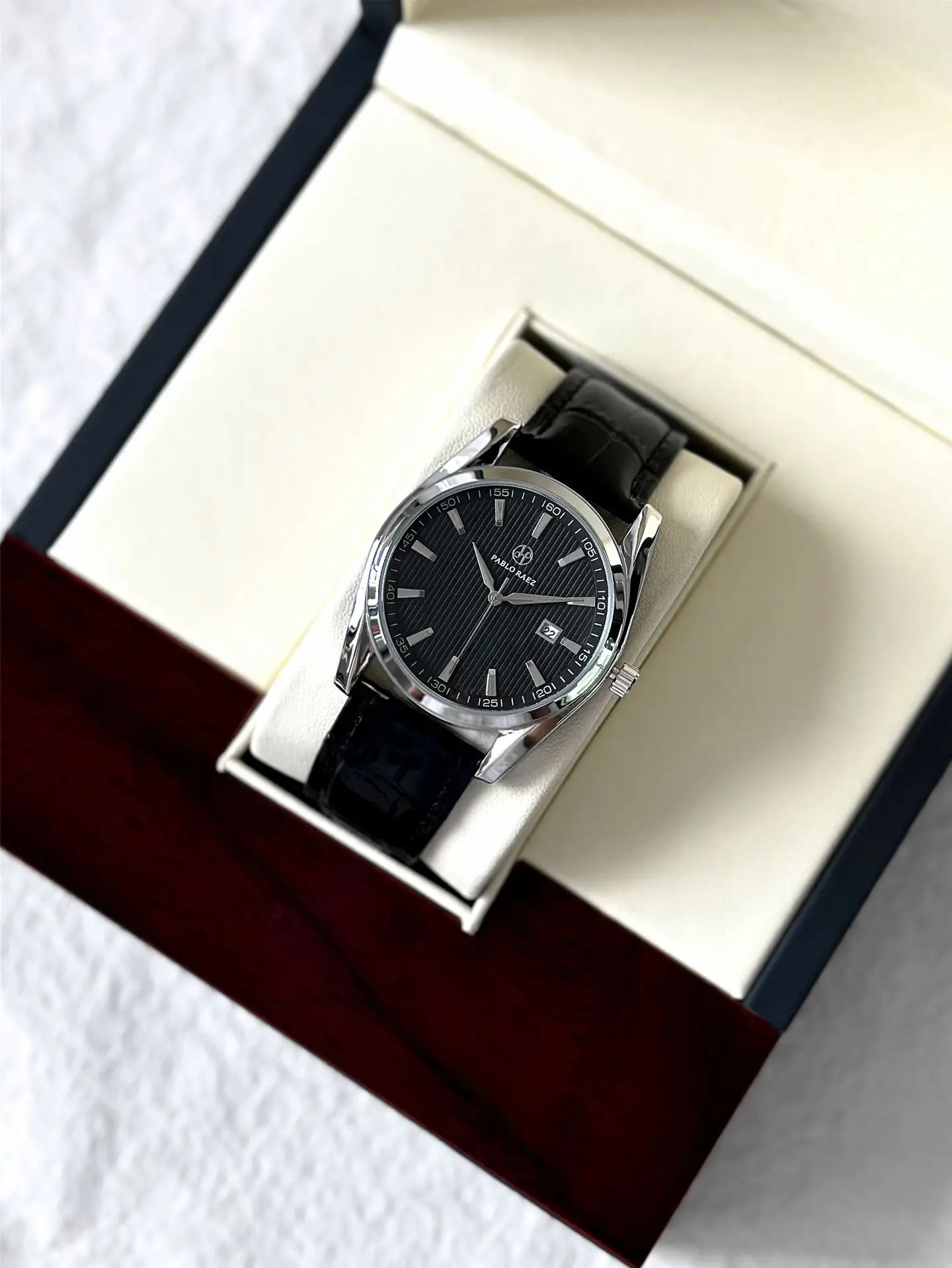 Men's Waterproof Black Dial Analog Watch with Leather Strap — feature 23