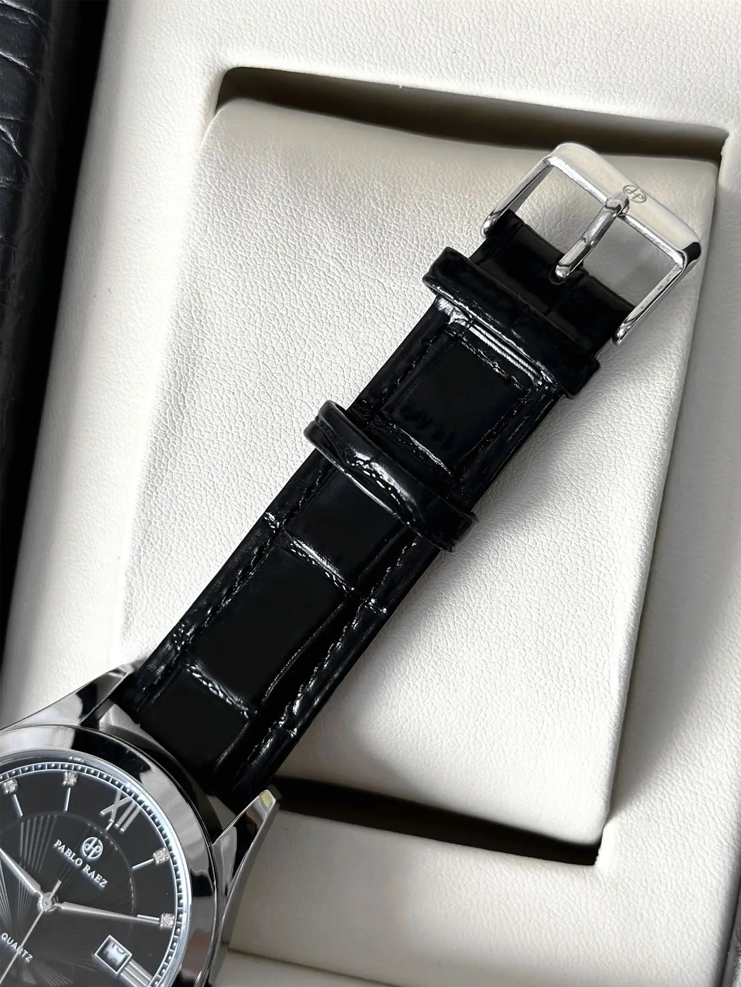 Men's Luxury Watch Black Dial Roman Numeral Stainless Steel — feature 14
