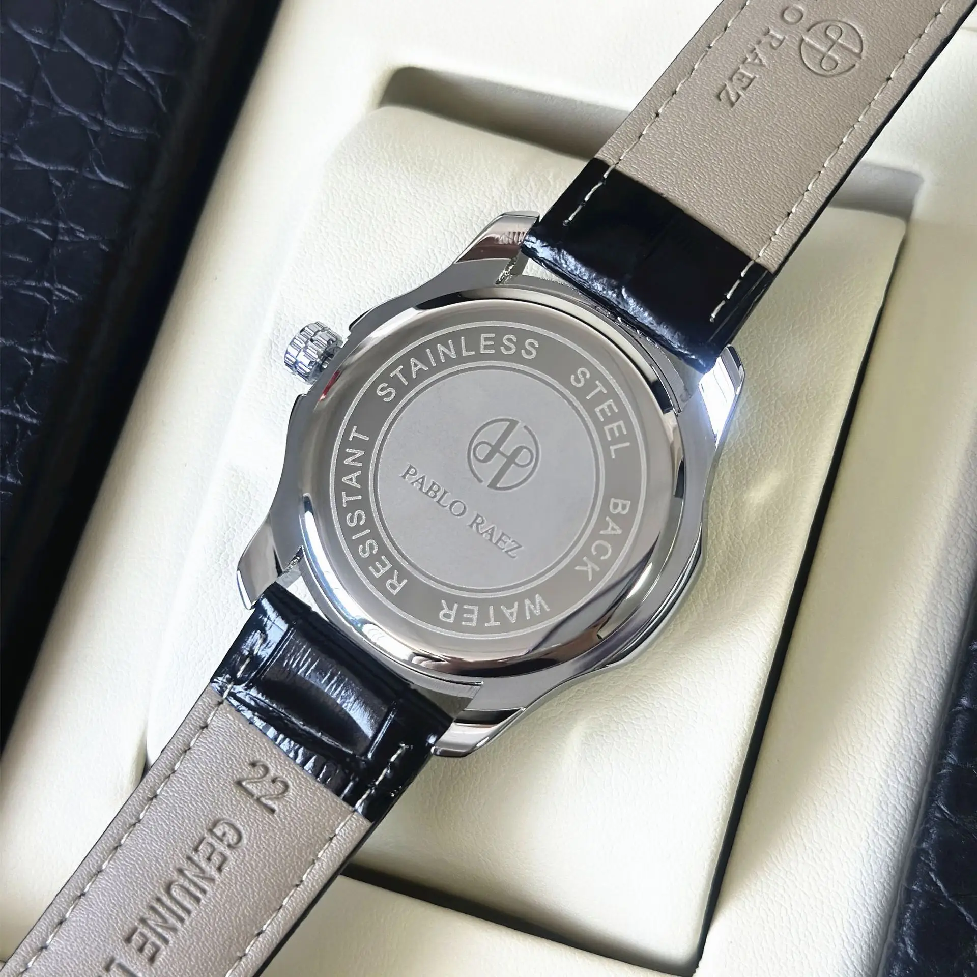 Men's Quartz Watch with Roman Dial & Black Strap - Image 5