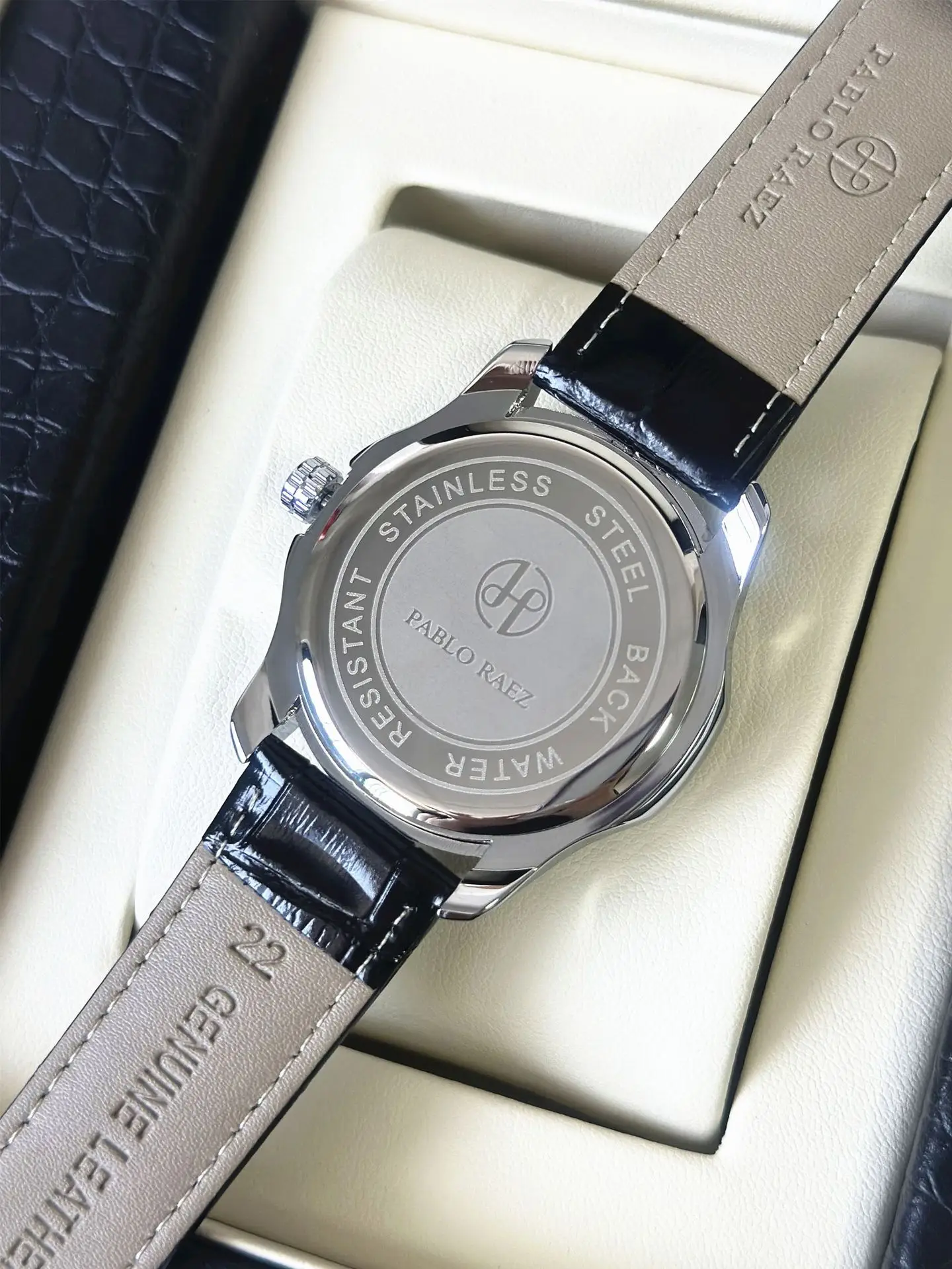 Men's Quartz Watch with Roman Dial & Black Strap — feature 13