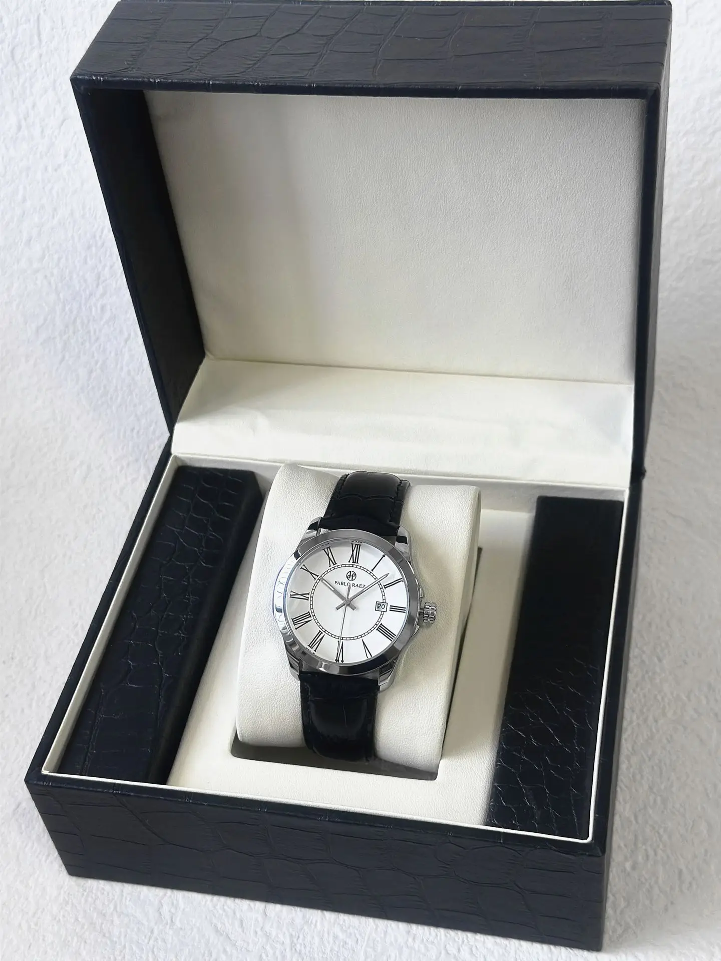 Men's Quartz Watch with Roman Dial & Black Strap — feature 6