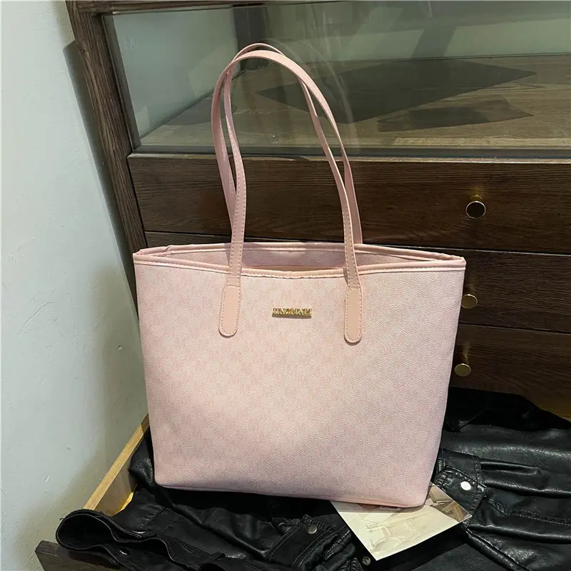 Stylish Checkered Shoulder Bag for Women 2024