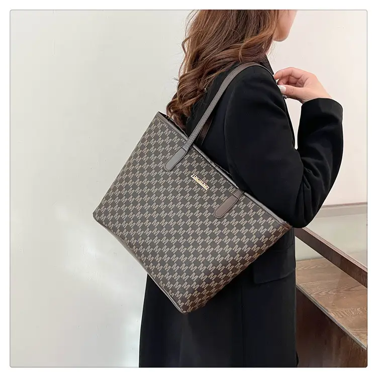 Stylish Checkered Shoulder Bag for Women 2024 — feature 14