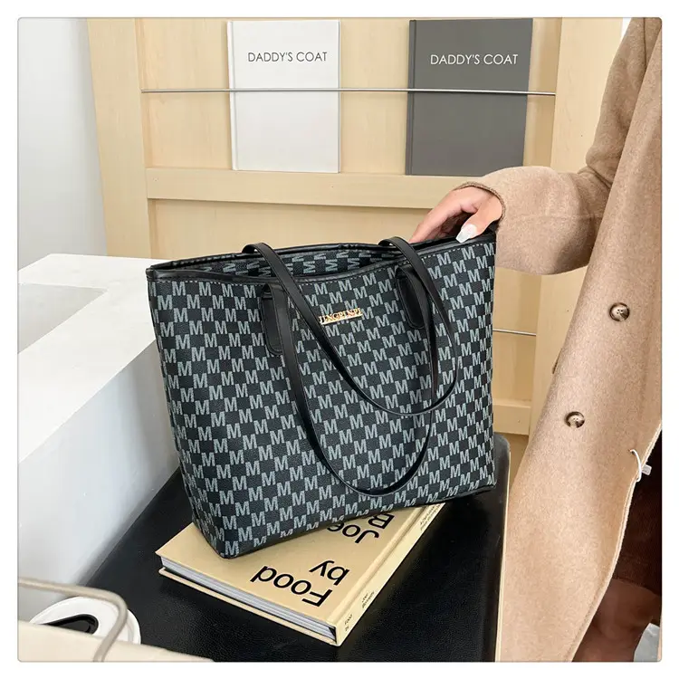 Stylish Checkered Shoulder Bag for Women 2024 — feature 19