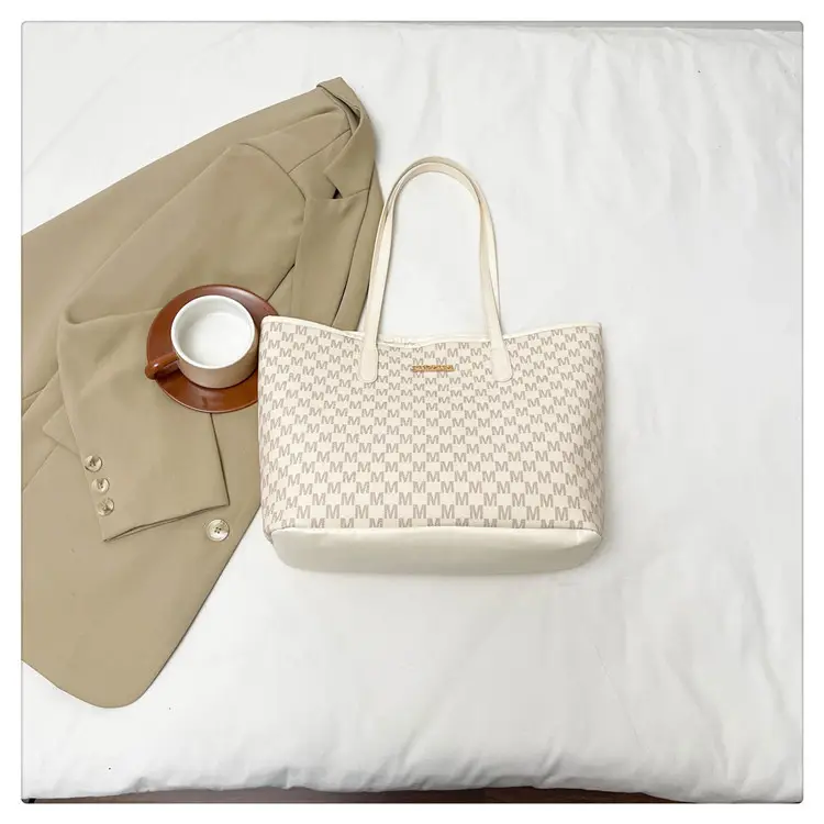 Stylish Checkered Shoulder Bag for Women 2024 — feature 20