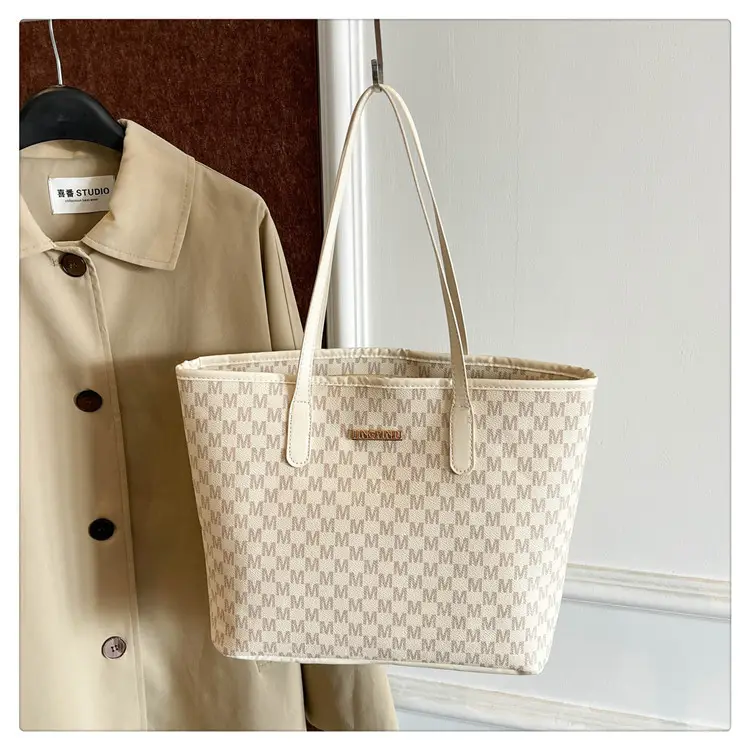 Stylish Checkered Shoulder Bag for Women 2024 — feature 22