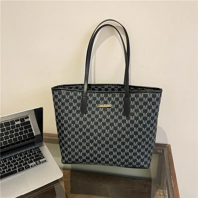 Stylish Checkered Shoulder Bag for Women 2024