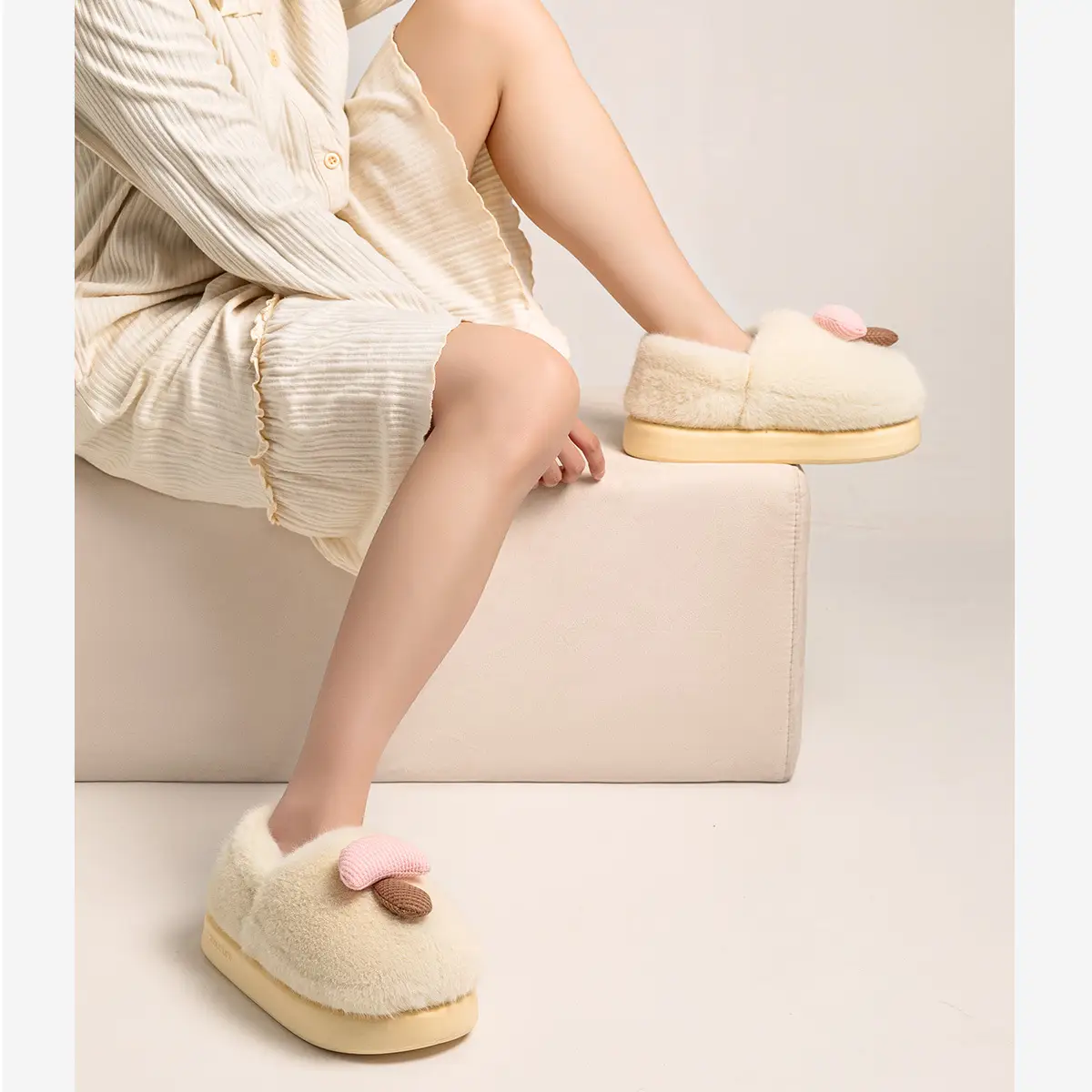 Women's Green Cotton Slippers for Winter Warm Indoor Maternity Shoes — feature 19