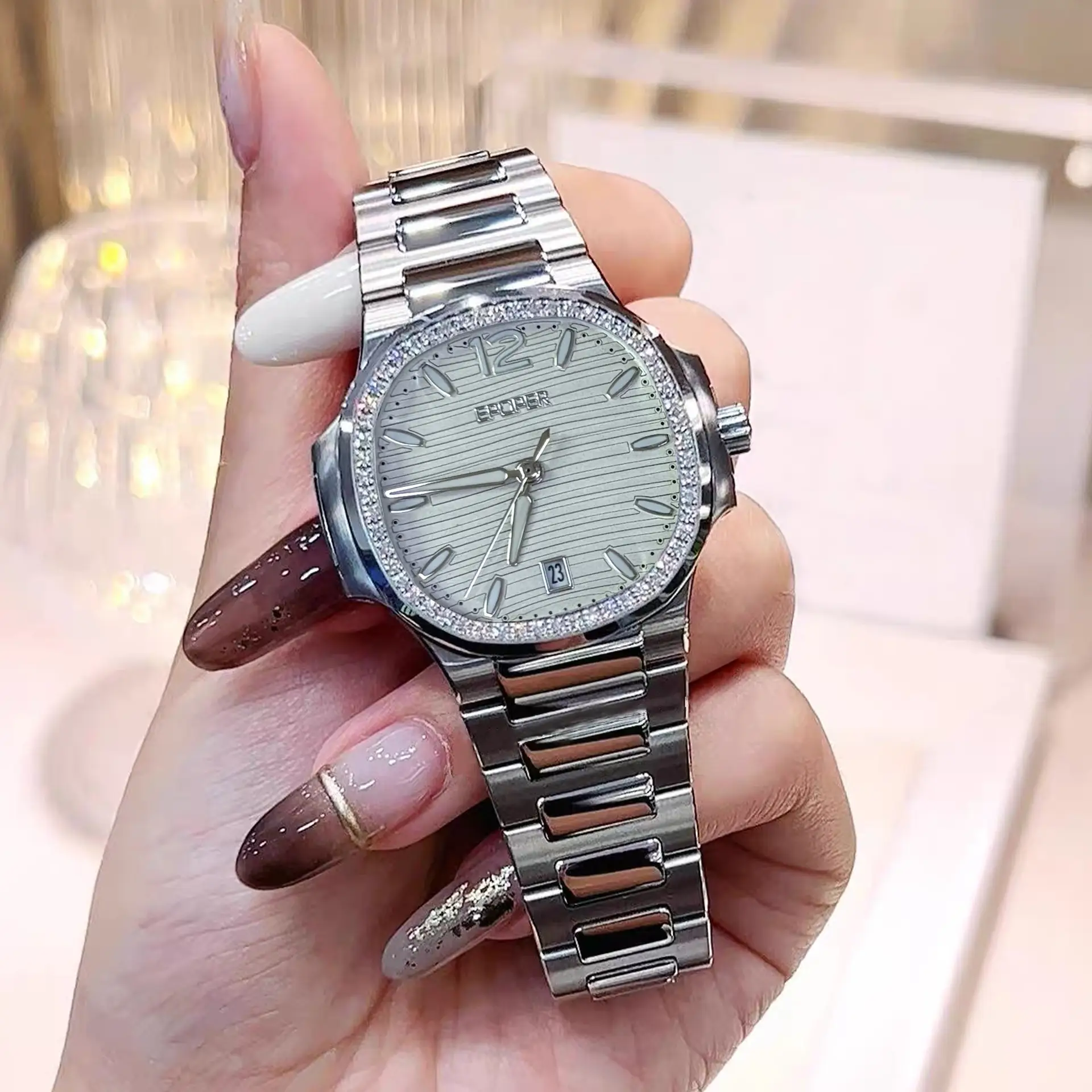 Elegant Couple's Wristwatch with Diamond Encrusted Dial - Image 2