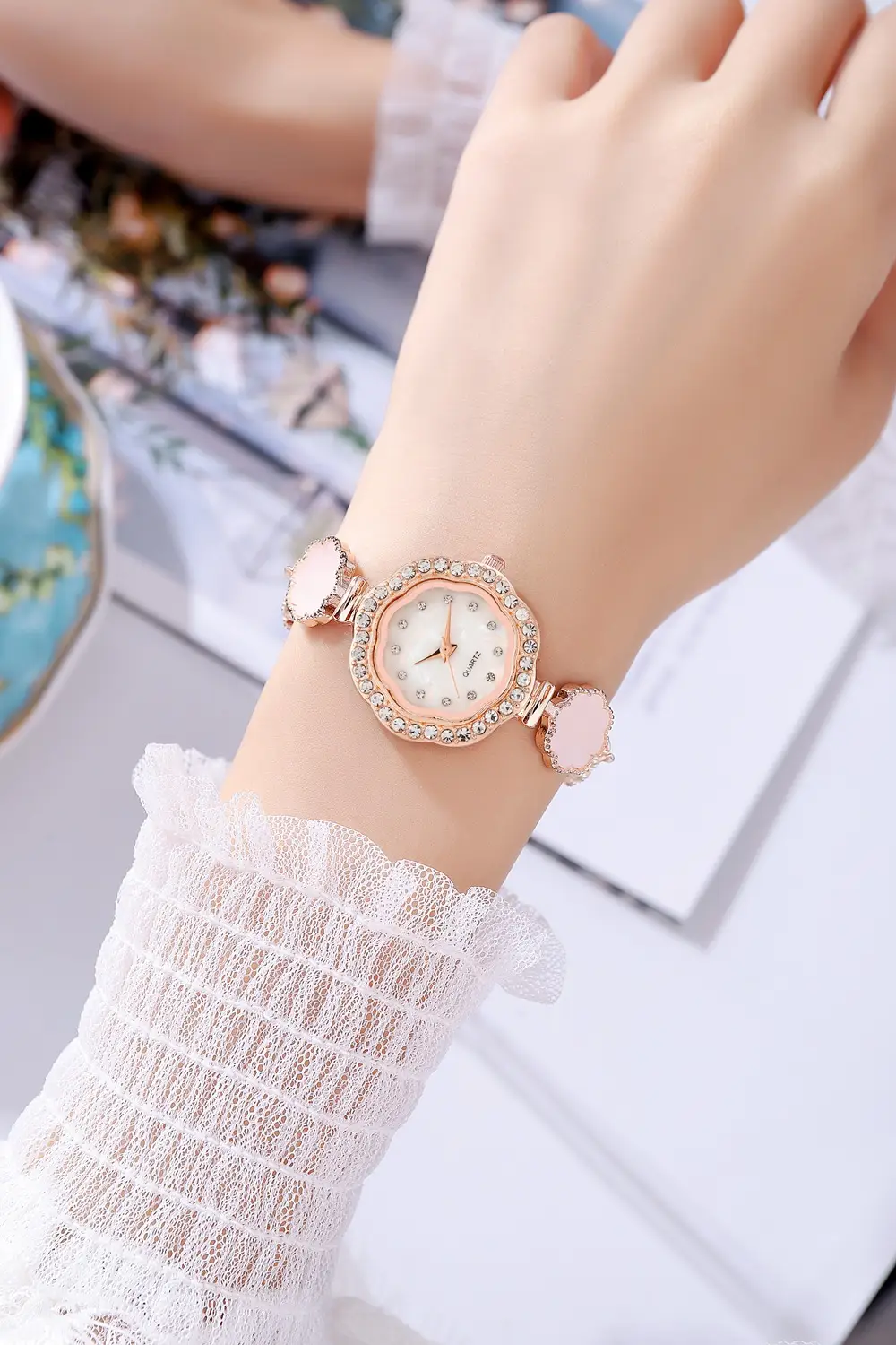 Cross-border Female Student Watch Sunflower Diamond Ins — feature 2