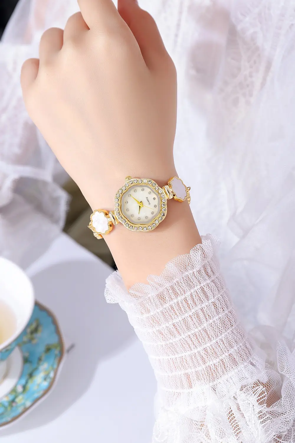 Cross-border Female Student Watch Sunflower Diamond Ins — feature 3