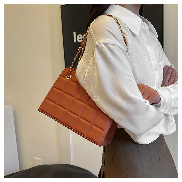 Black Chain Shoulder Bag with Square Quilted Design — feature 11