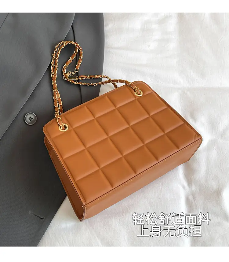 Black Chain Shoulder Bag with Square Quilted Design — feature 6