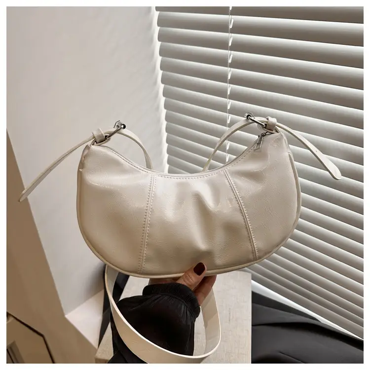 Silver Casual Shoulder Bag Large Capacity 2024 — feature 18