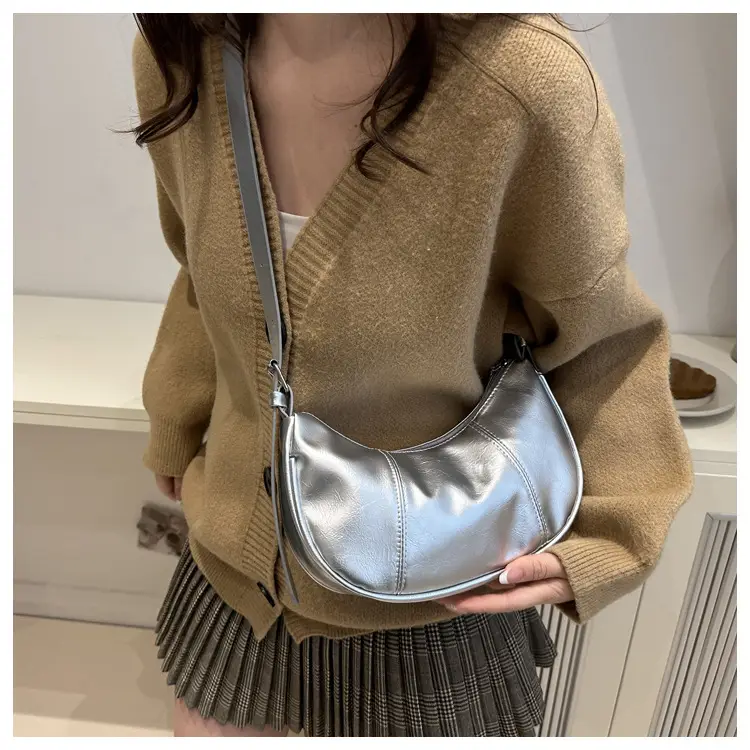 White Pouchy Shoulder Messenger Bag 2024 — feature 12