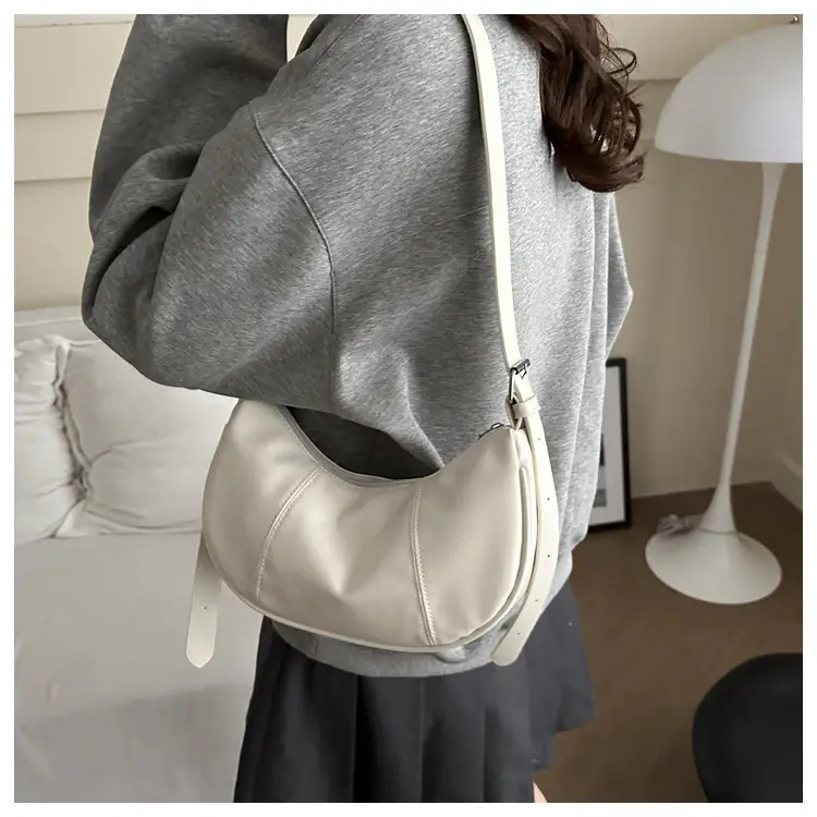 White Pouchy Shoulder Messenger Bag 2024 — feature 21