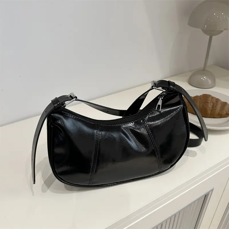 White Pouchy Shoulder Messenger Bag 2024 - Image 2