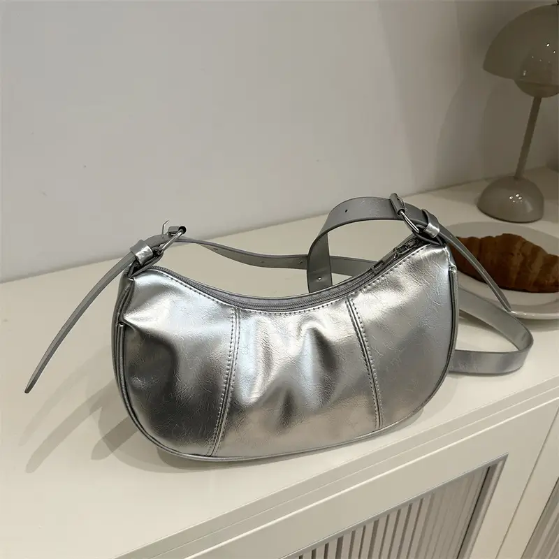 White Pouchy Shoulder Messenger Bag 2024 - Image 3