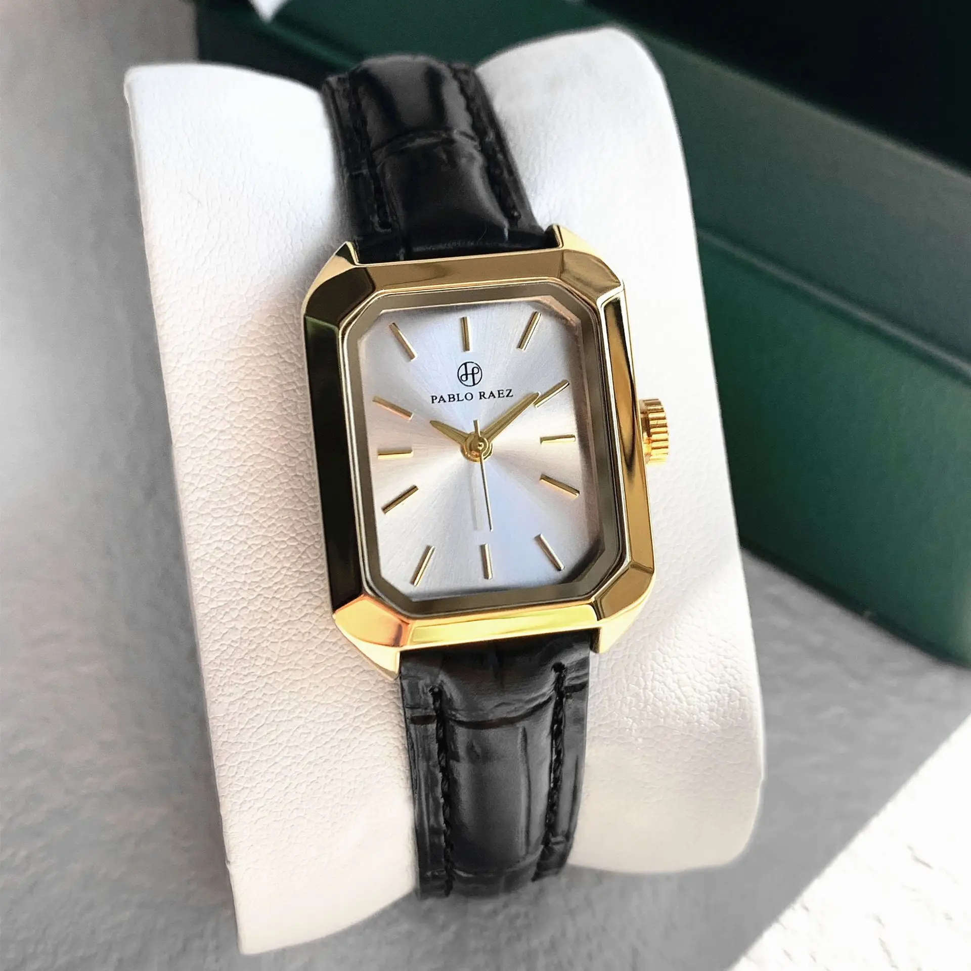 Women's Square Watch Gold Black Leather Quartz Wristwatch - Image 6