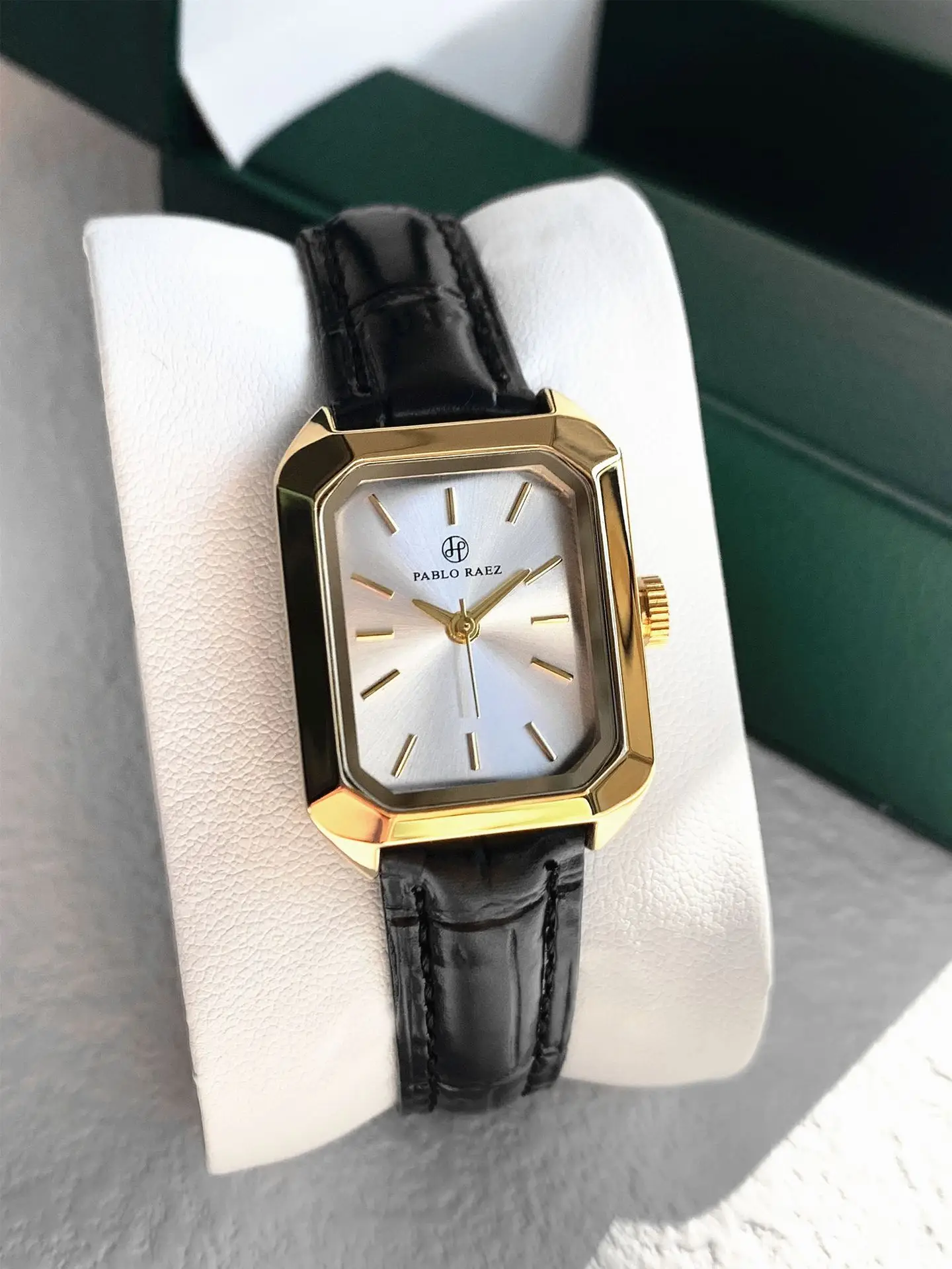 Women's Square Watch Gold Black Leather Quartz Wristwatch — feature 7
