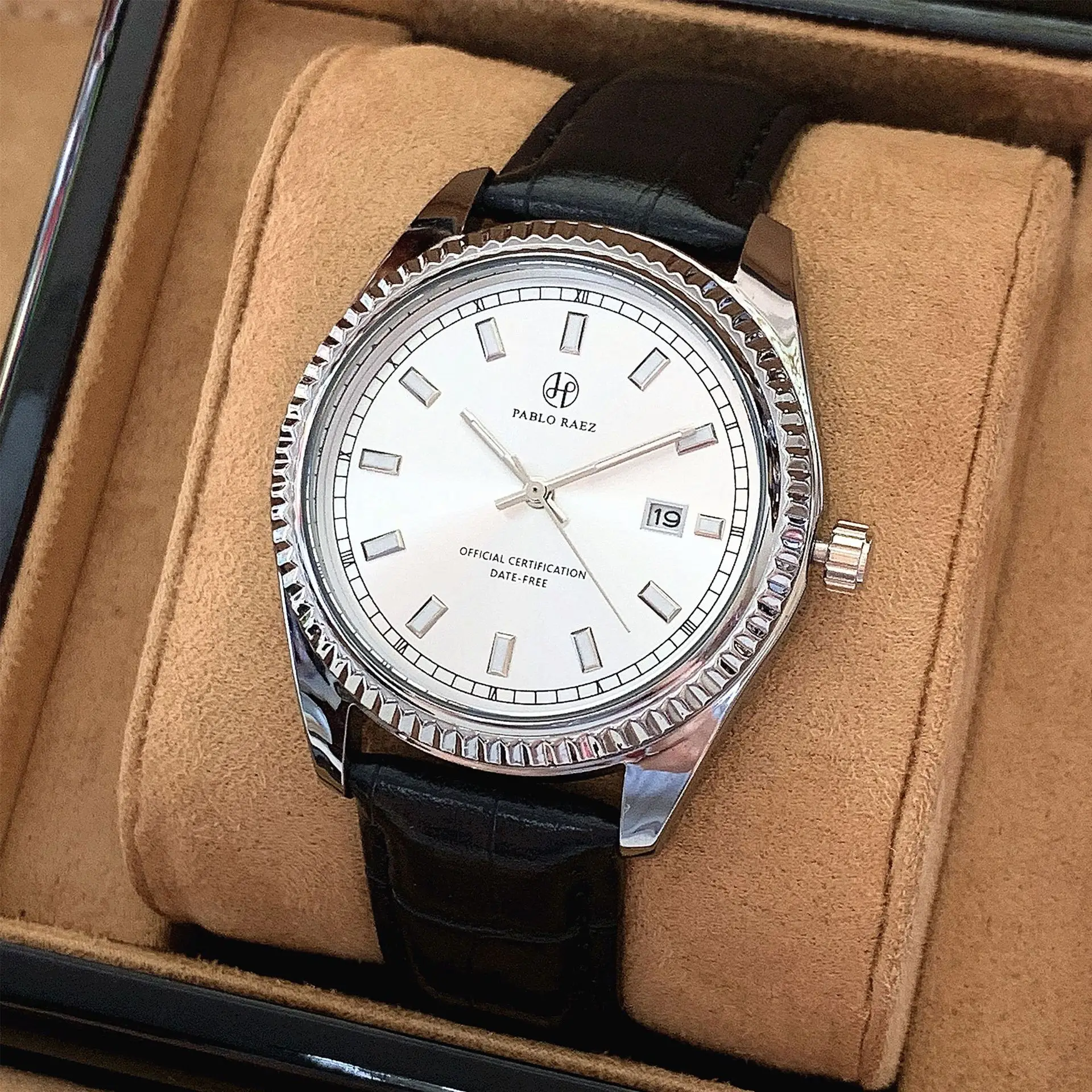 PABLO RAEZ Men's Stainless Steel Watch with Leather Strap - Image 4