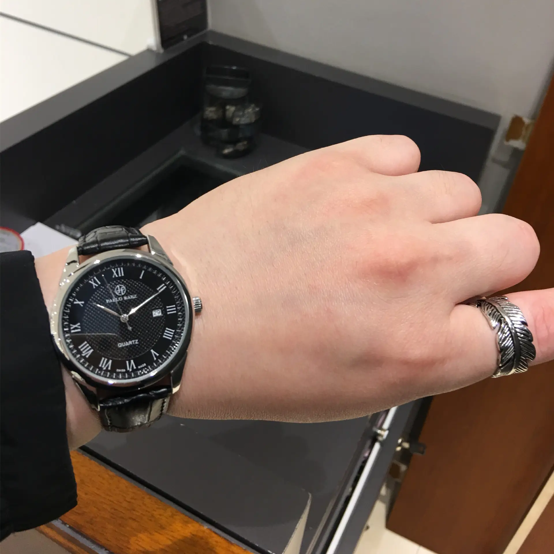 Men's Black Quartz Watch with Roman Numeral & Mesh Band - Image 11