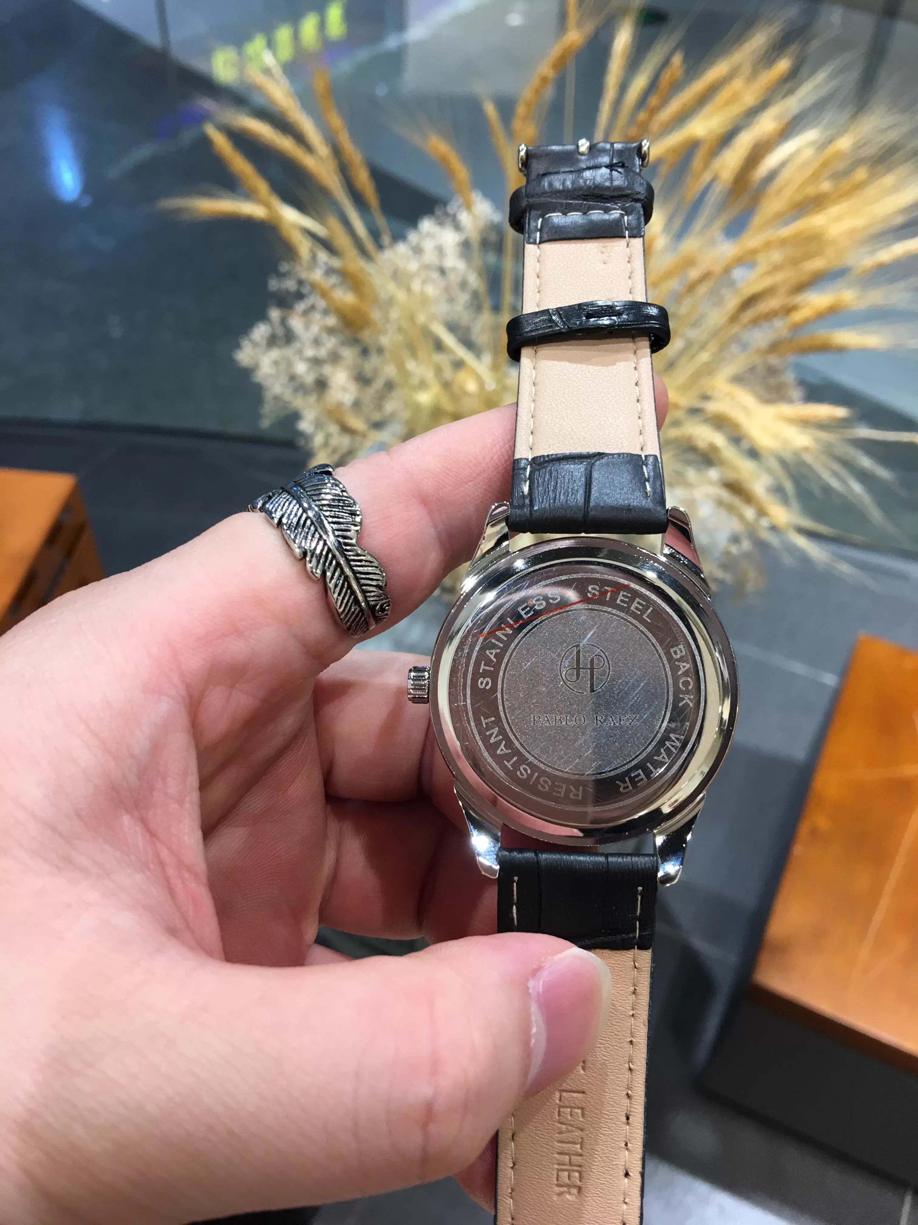 Men's Black Quartz Watch with Roman Numeral & Mesh Band — feature 15