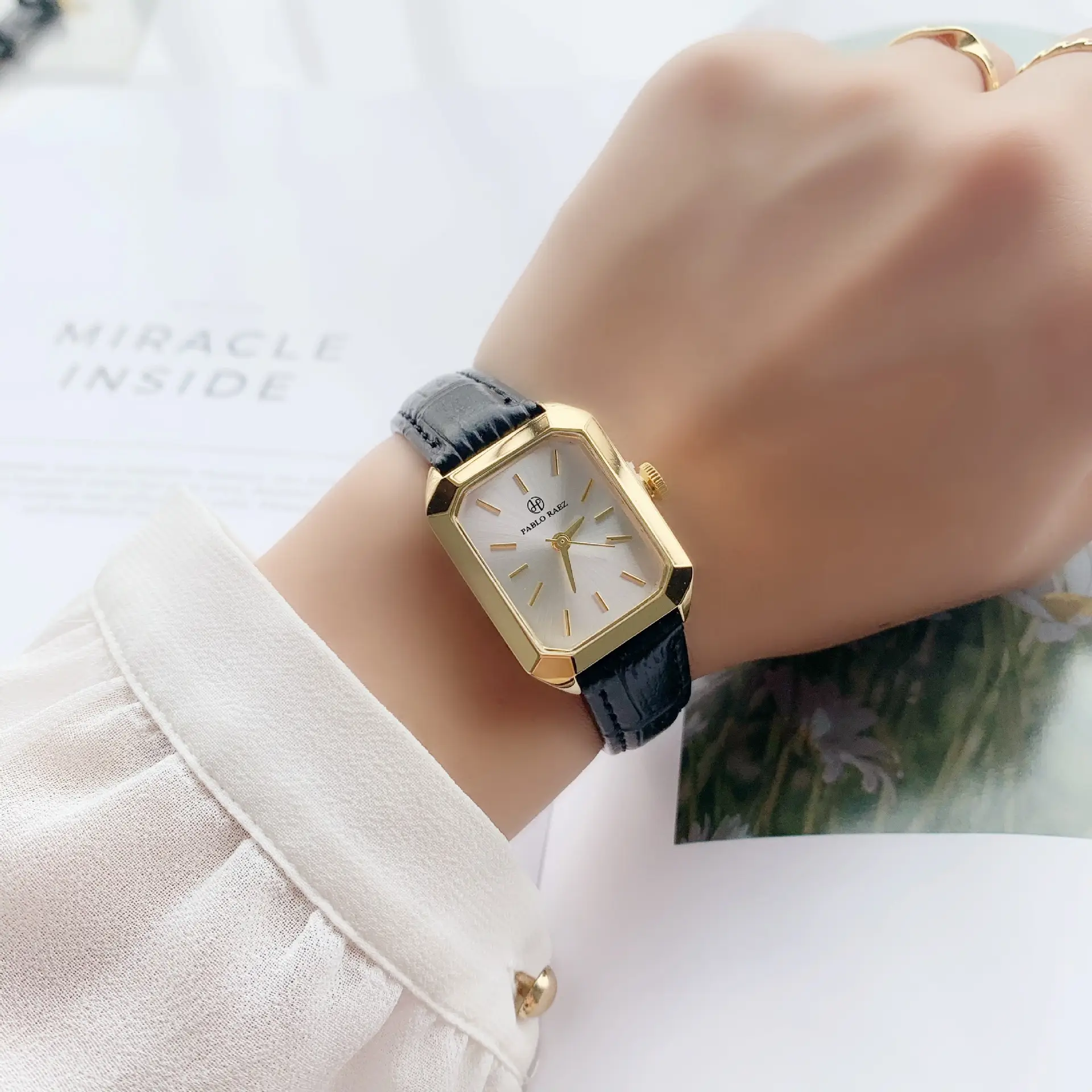 Light Luxury Green Watch for Women Office Gift — feature 14