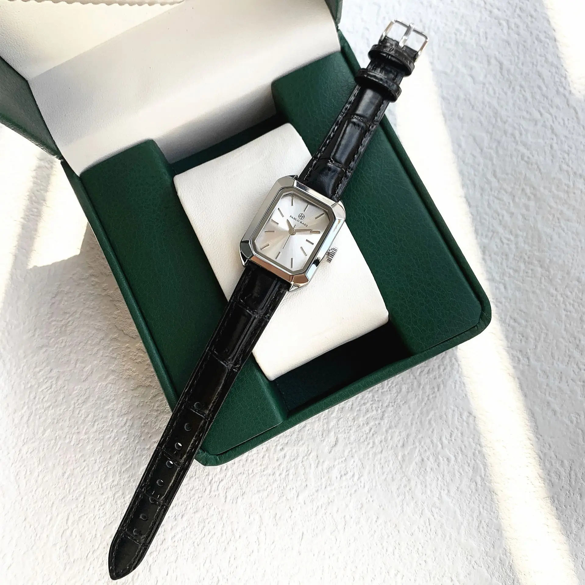 Light Luxury Green Watch for Women Office Gift — feature 33