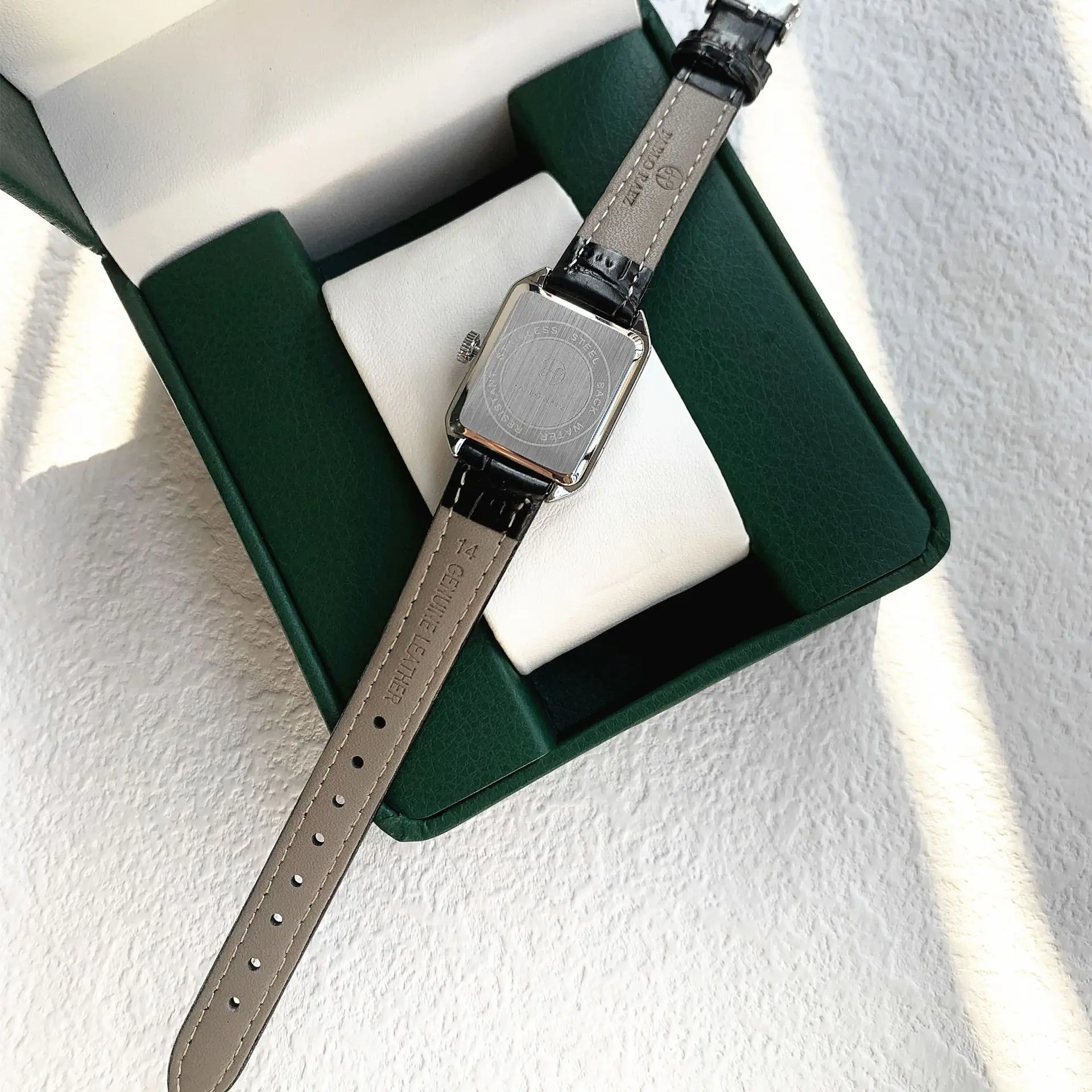 Light Luxury Green Watch for Women Office Gift — feature 34