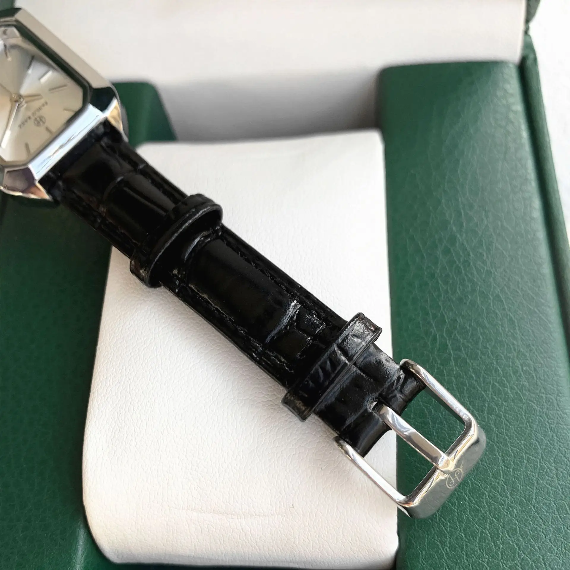 Light Luxury Green Watch for Women Office Gift — feature 35