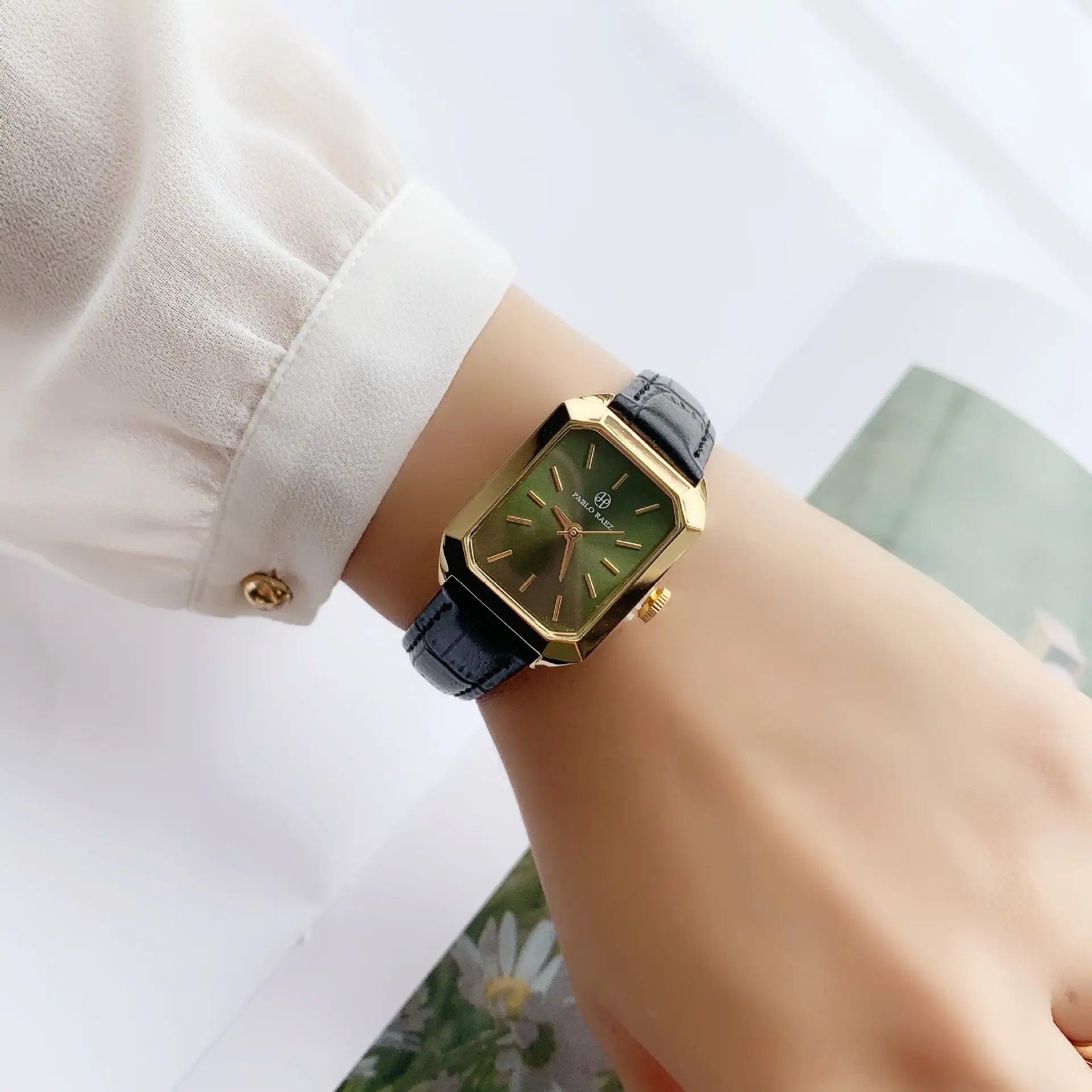 Light Luxury Green Watch for Women Office Gift — feature 8