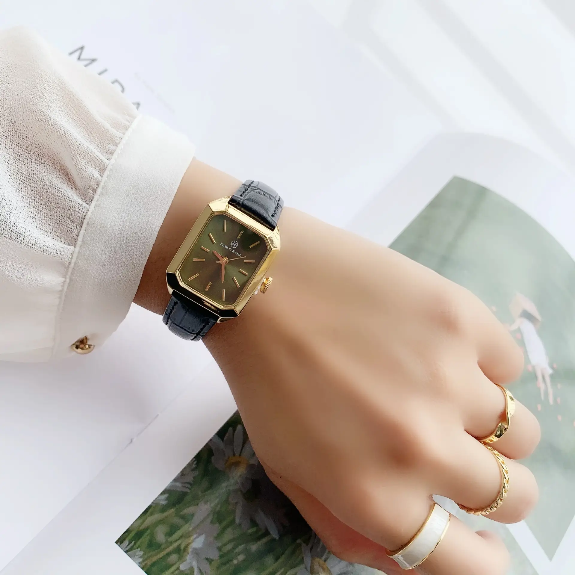 Light Luxury Green Watch for Women Office Gift — feature 9