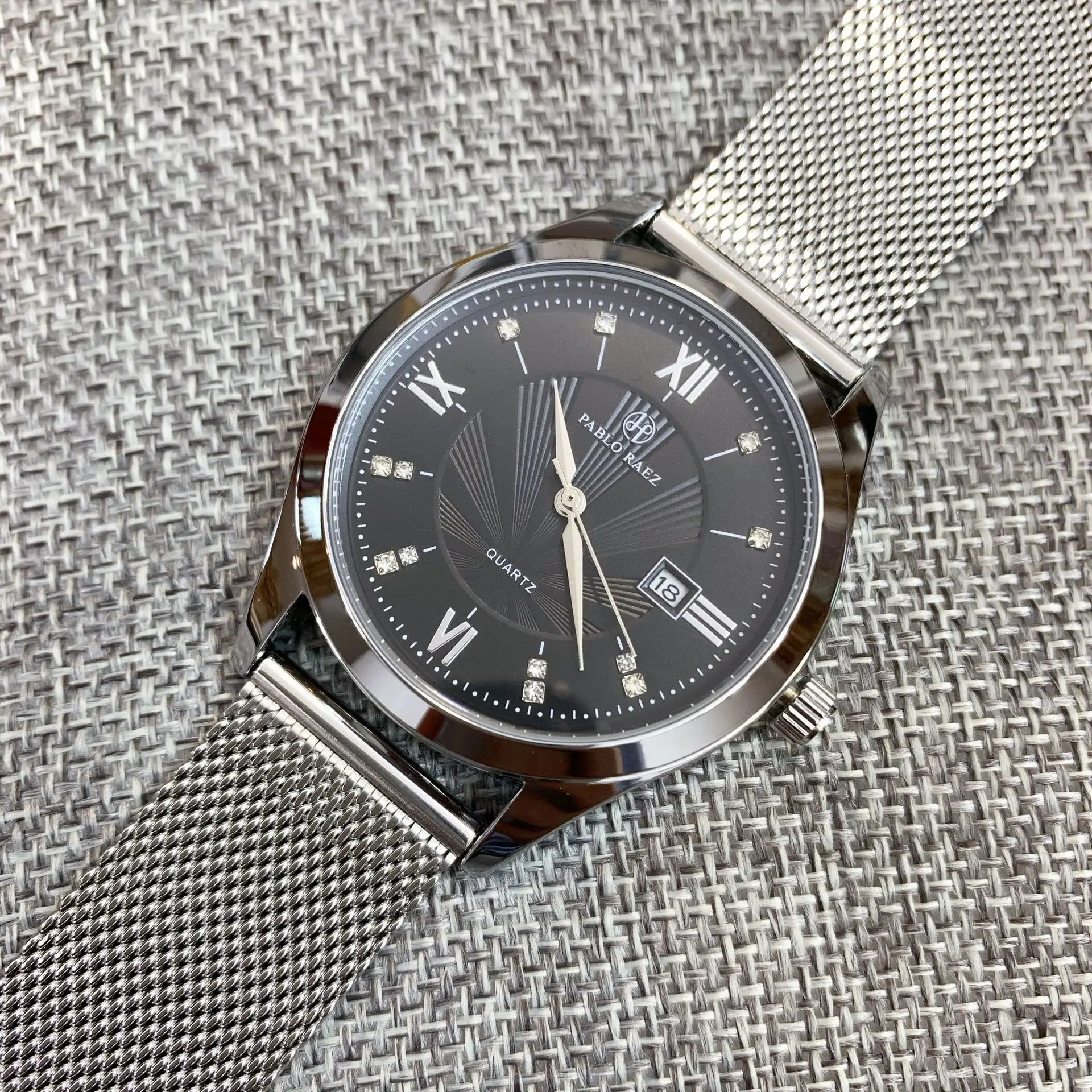 Men's Automatic Quartz Business Calendar Watch Black Leather Band — feature 28