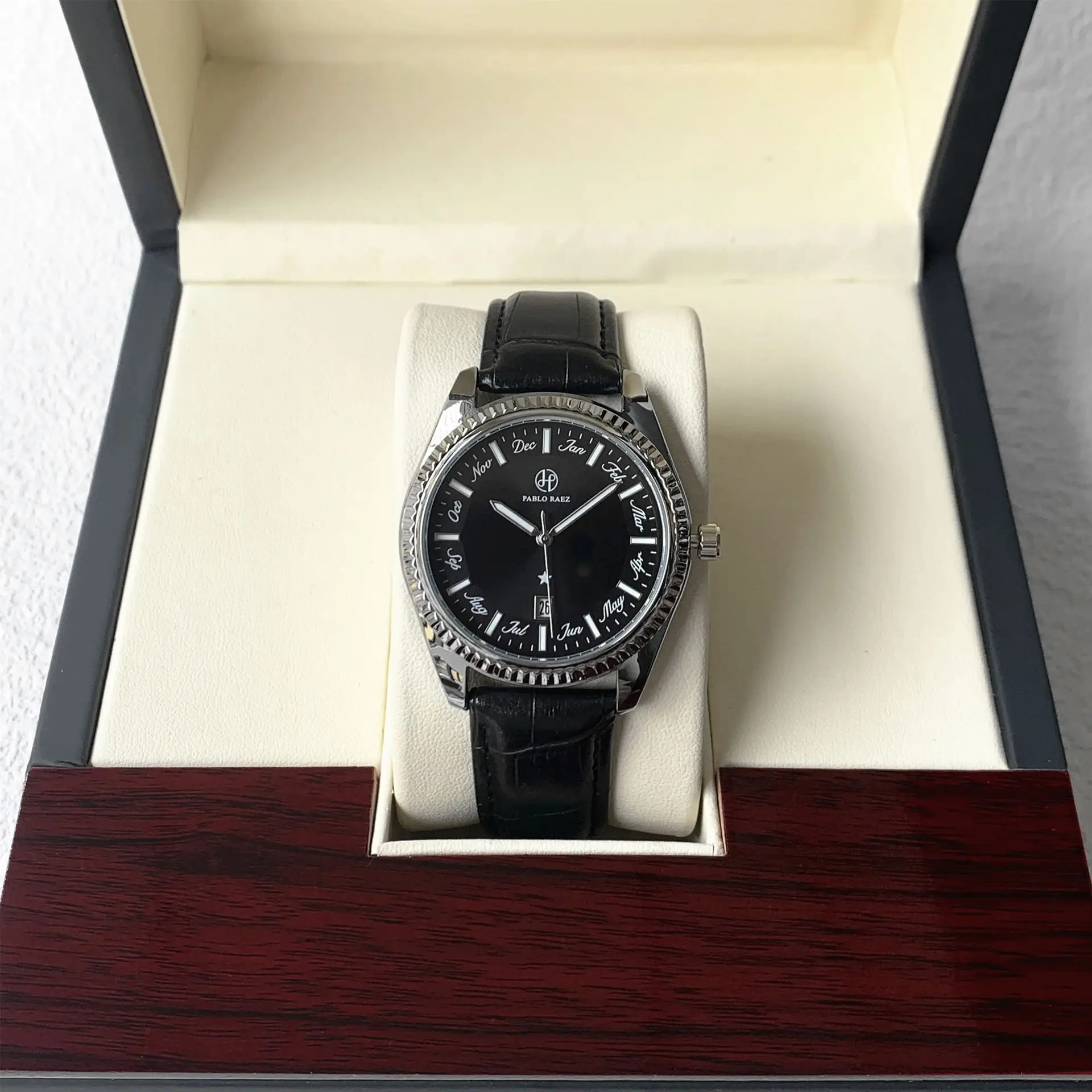 Men's Quartz Watch Brown Leather Band with Luminous Dial - Image 7