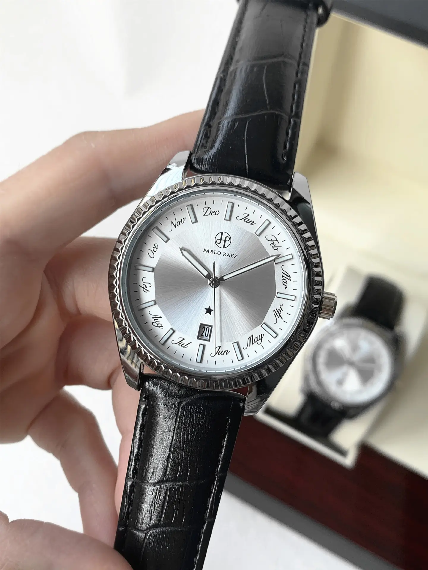 Men's Quartz Watch Brown Leather Band with Luminous Dial — feature 17