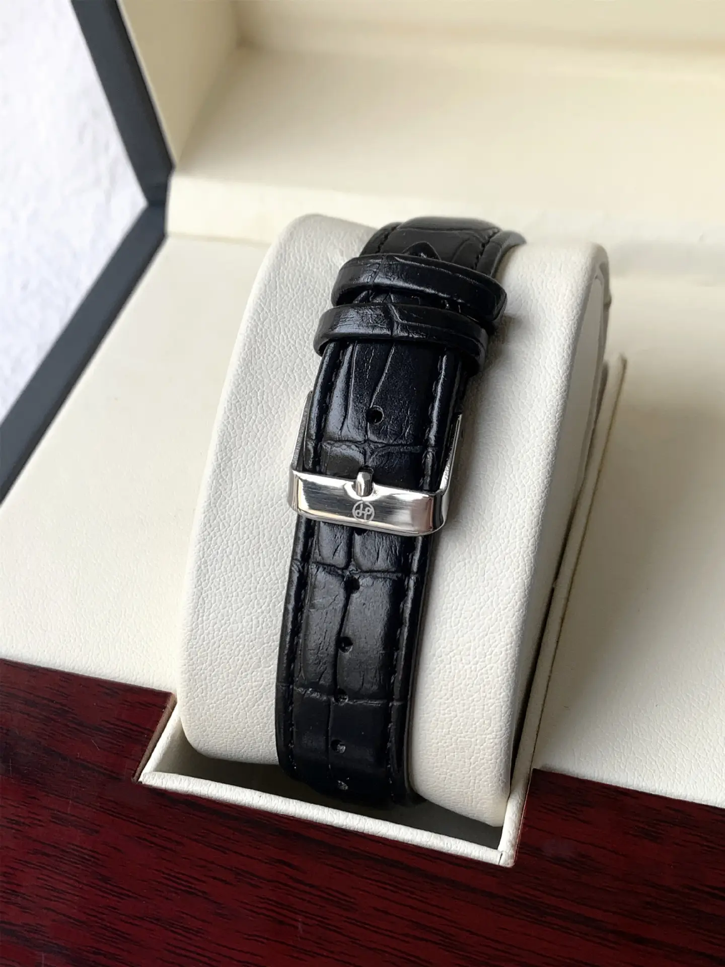 Men's Quartz Watch Brown Leather Band with Luminous Dial — feature 9