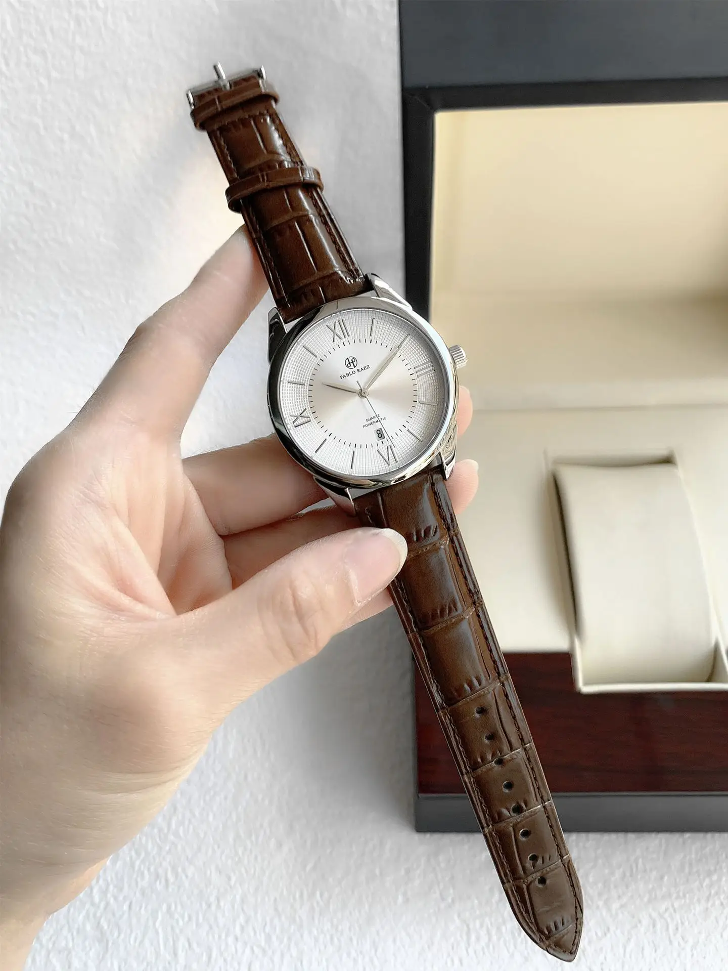 Men's Quartz Watch Brown Leather Band Waterproof Fashion — feature 12