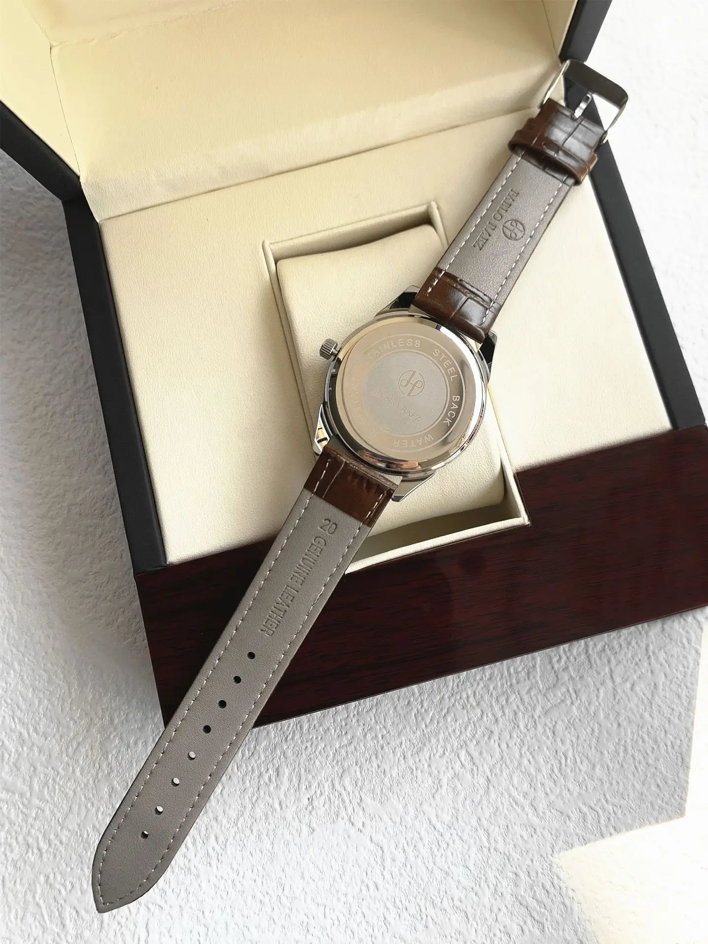 Men's Quartz Watch Brown Leather Band Waterproof Fashion — feature 8